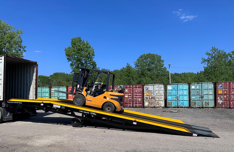 FREE SHIPPING Yard Ramp, Trailer loading Dock, 35 Ft Long 83 FREE SHIPPING Yard Ramp, Trailer loading Dock, 35 Ft Long 83"W 22000 Lbs Capcty (Copy)