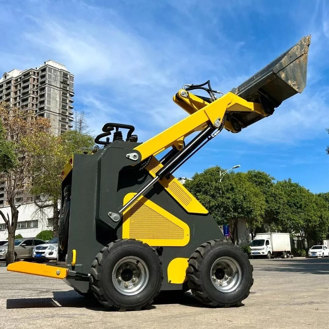 Mini Skid Steer Wheel Loader 23.5 hp Gas, Briggs & Stratton Eng Local Pick Up Mini Skid Steer Wheel Loader 23.5 hp Gas, Briggs & Stratton Eng Local Pick Up