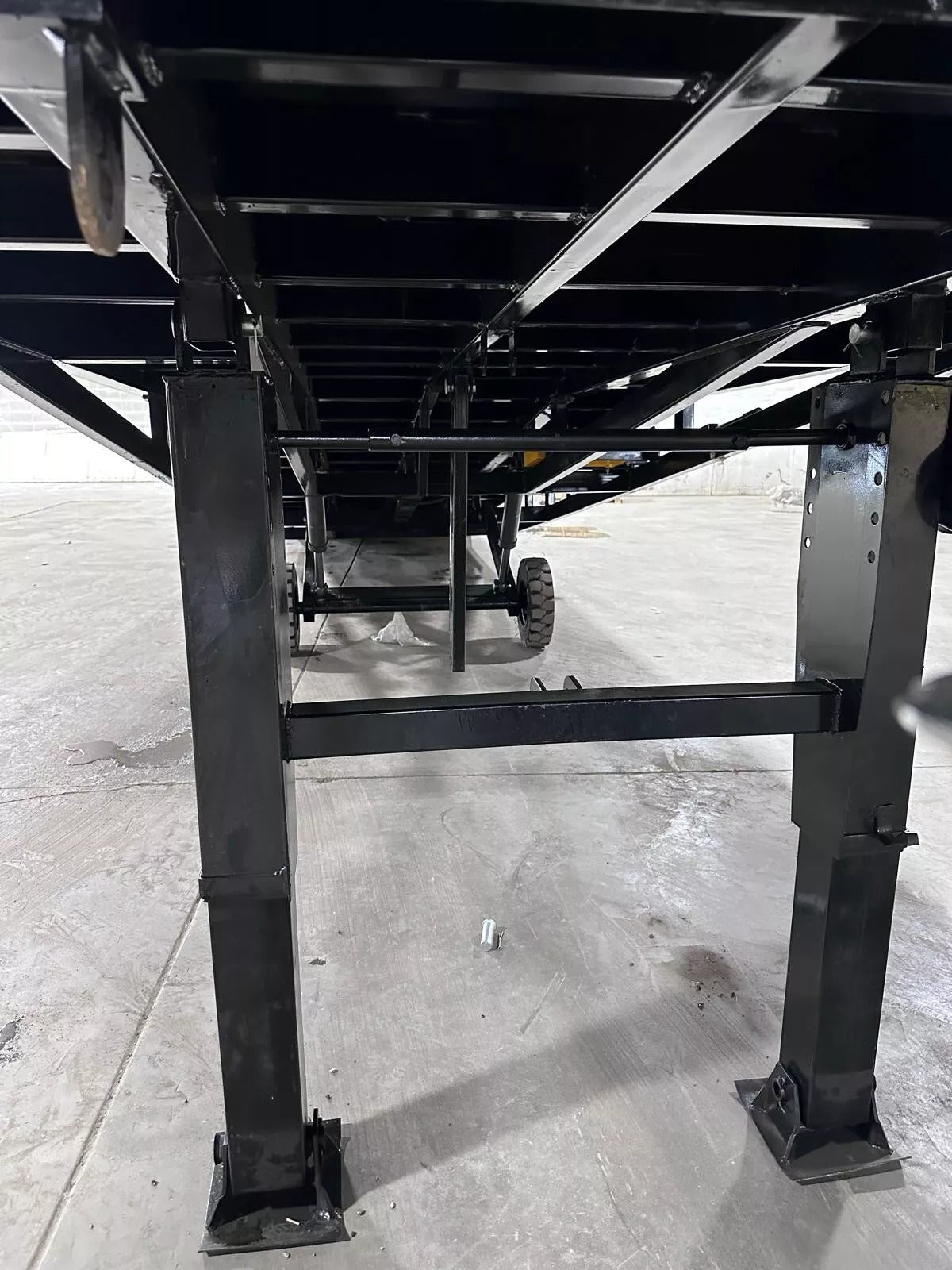 FREE SHIPPING Yard Ramp, Trailer loading Dock, 35 Ft Long 83 Adjustable Height Yard Ramp from 43.5 to 70 Inches