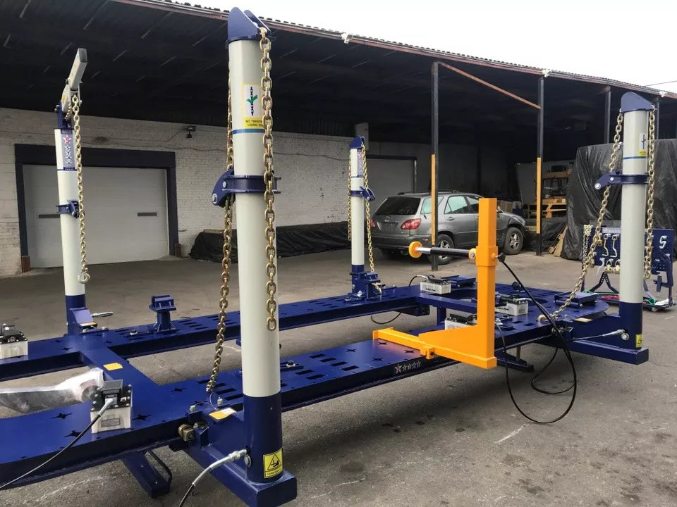 20 FEET LONG AUTO BODY FRAME MACHINE 4 TOWERS WITH CLAMPS, HOOKS, TOOLS + CART Complete setup of the 20ft auto frame machine ready for delivery
