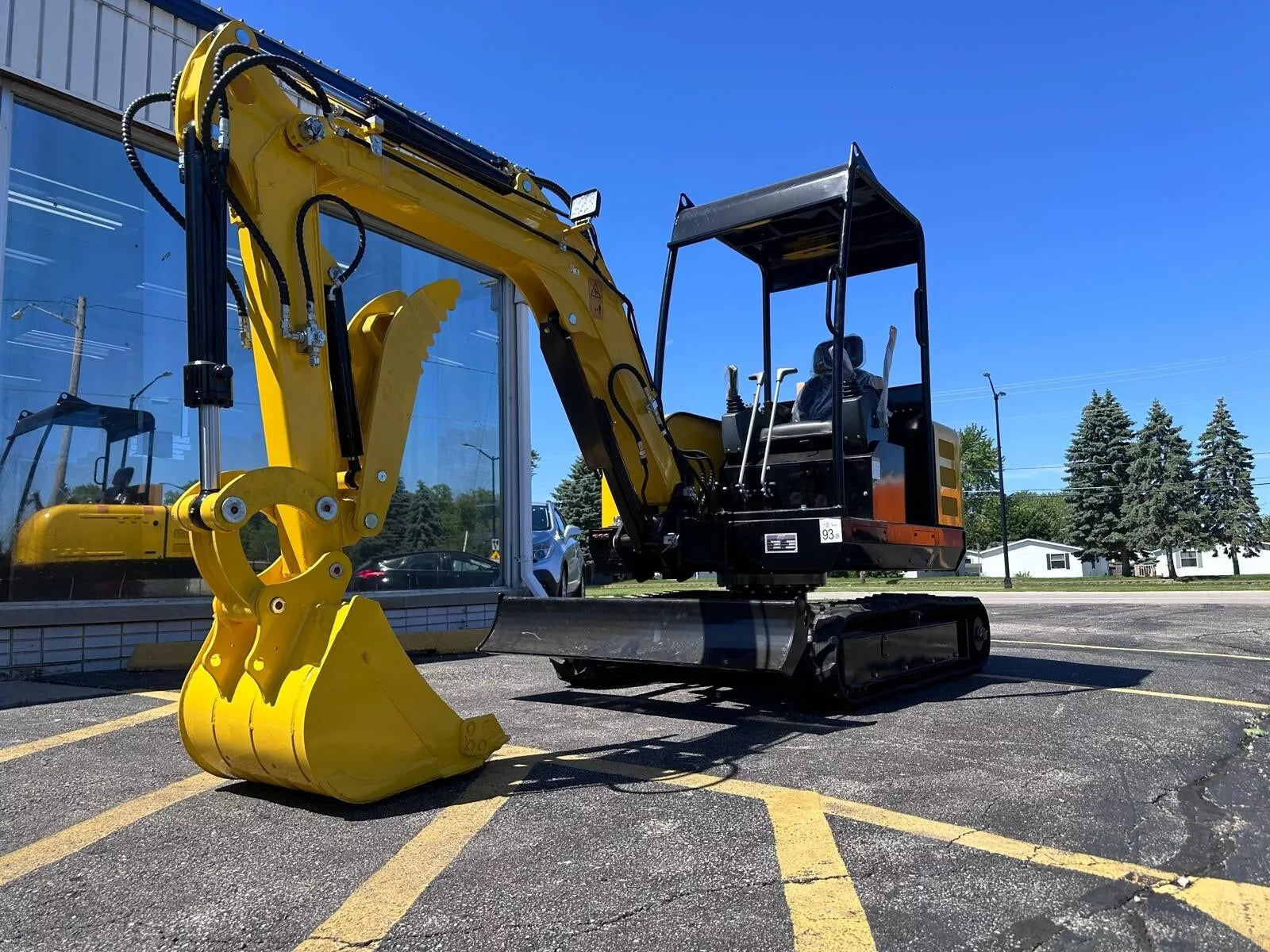 FREE SHIPPNG New Excavator, EPA CERTFD Kubota Engine 3.5 TON Kubota D1703B Excavator with Canopy in Outdoor Setting