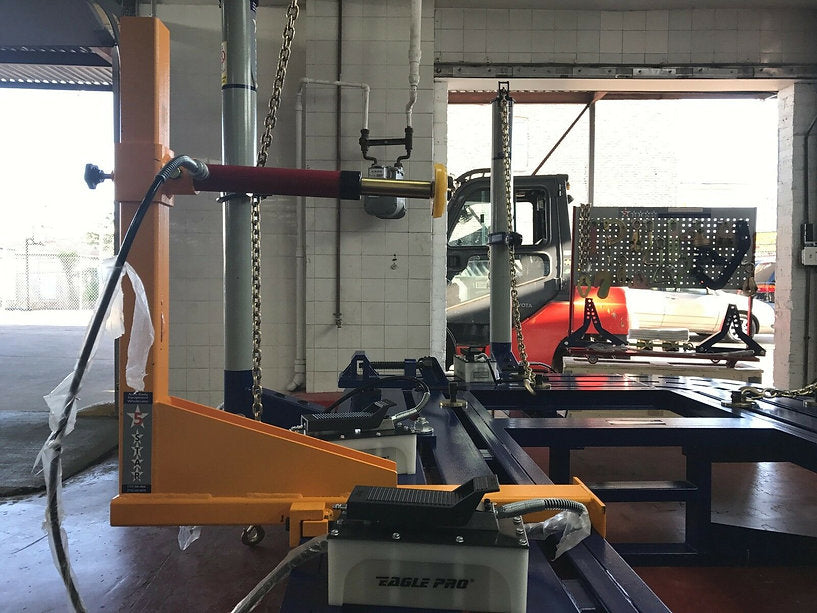 NEW FREE SHIPPING 18 FEET LONG AUTO BODY FRAME MACHINE RACK 3 TOWERS WITH CLAMPS Hydraulic tilt bed with 7,700 lb lifting capacity