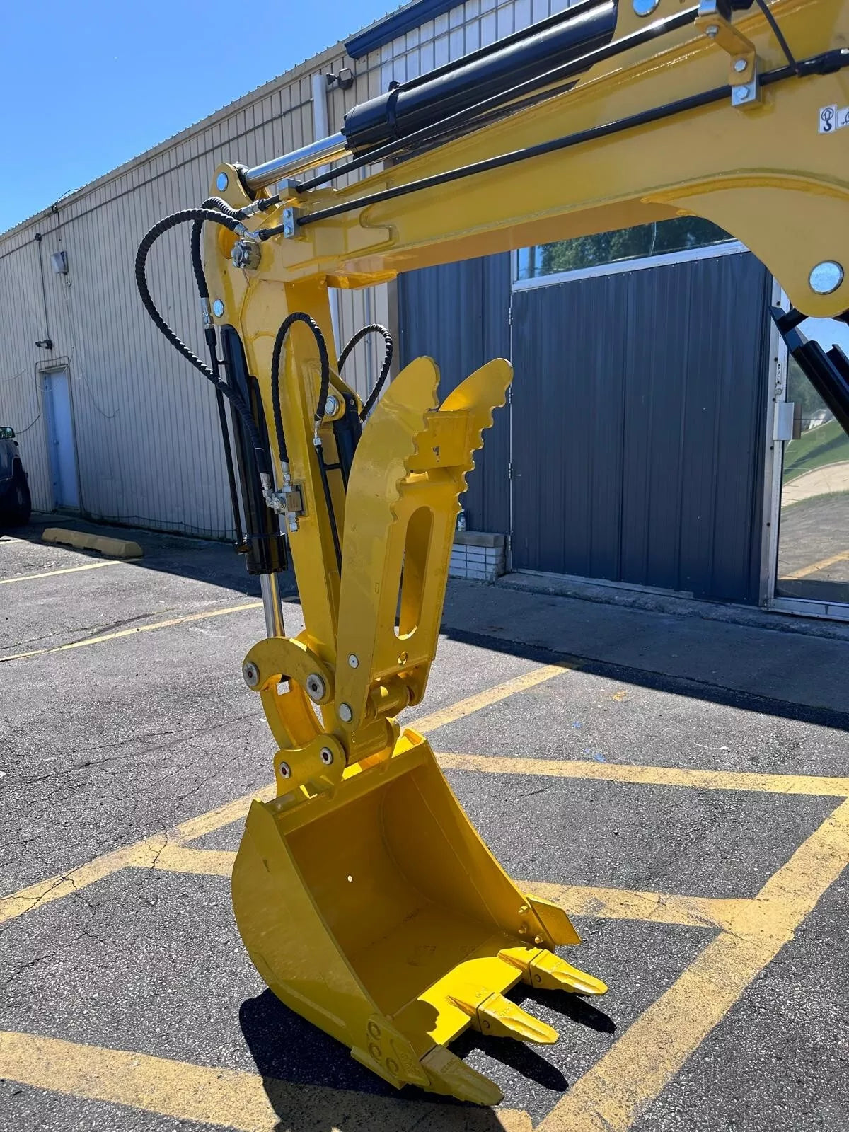 FREE SHIPPNG New Excavator, EPA CERTFD Kubota Engine 3.5 TON Kubota D1703B Kubota D902 Engine Close-Up on Excavator