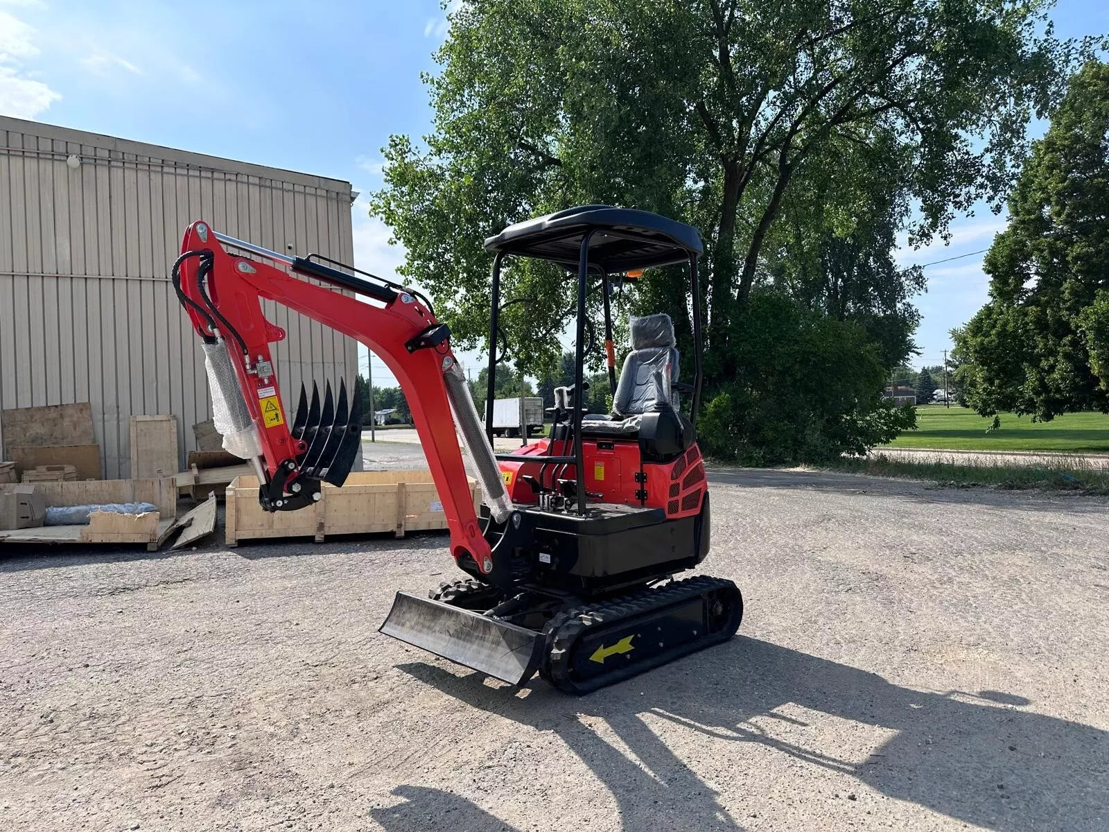 FREE SHIPPING 2025 2 Ton New Mini Excavator, KUBOTA D902 Diesel Engine 16 hp Kubota engine in 2 ton excavator 5 star tools 6