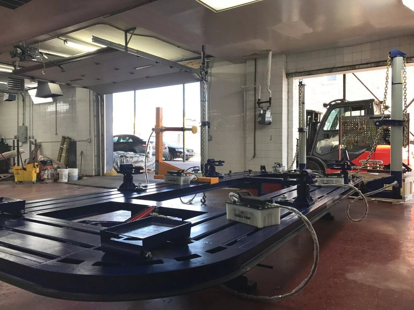 NEW FREE SHIPPING 24 FEET LONG AUTO BODY FRAME MACHINE RACK 3 TOWERS WITH CLAMPS Universal Anchoring System with Adjustable Pinchweld Assemblies