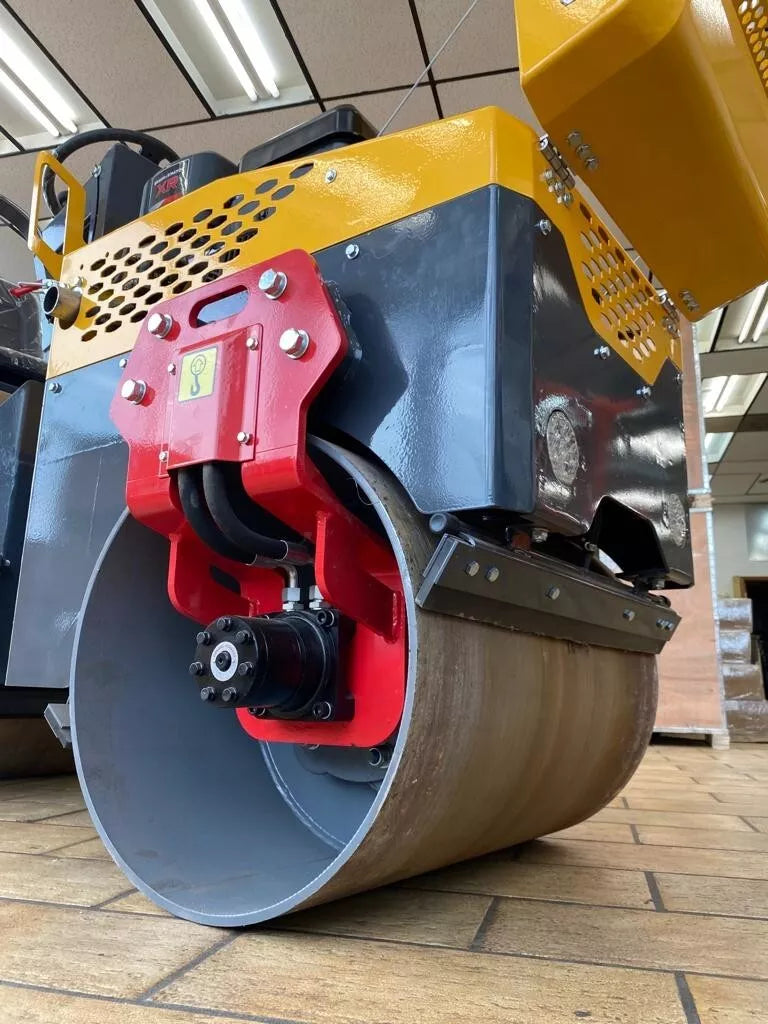 FREE SHIPPING New 1 Ton Asphalt Roller BRIGGS & STRATTON ENGINE - EPA certified FREE SHIPPING New 1 Ton Asphalt Roller BRIGGS & STRATTON ENGINE - EPA certified