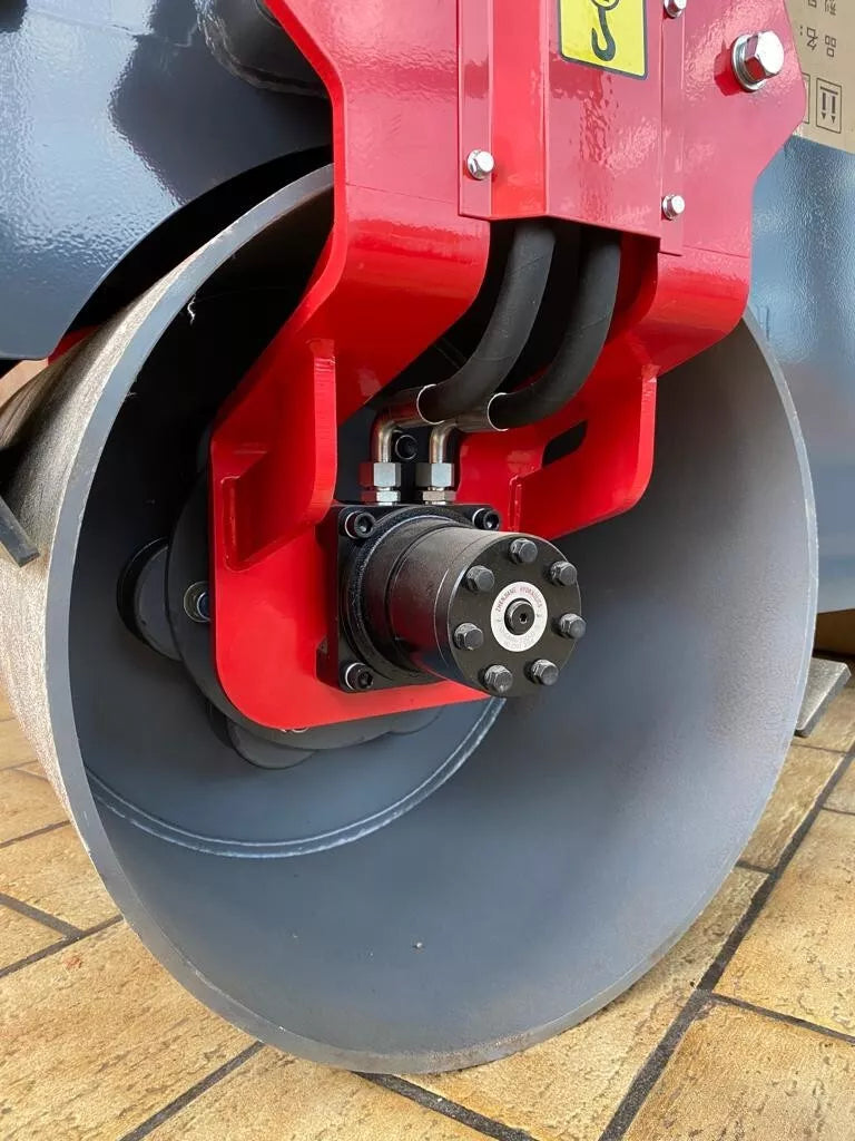 FREE SHIPPING New 1 Ton Asphalt Roller BRIGGS & STRATTON ENGINE - EPA certified FREE SHIPPING New 1 Ton Asphalt Roller BRIGGS & STRATTON ENGINE - EPA certified