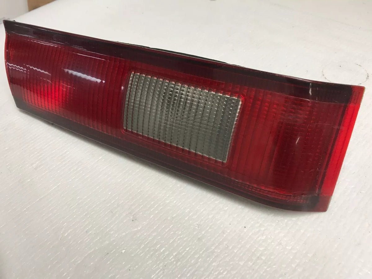 1997 Camry DRIVER'S side Trunk Lid Mounted Tail Light