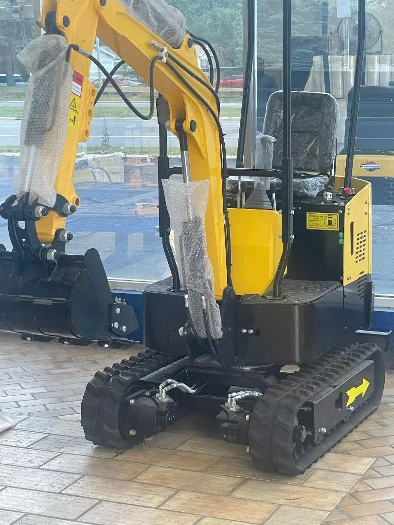 FREE SHIPPING Mini Excavator 1 Ton , EPA certified USA gas briggs & stratton eng