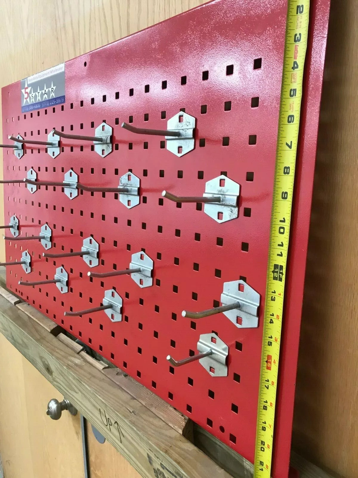 AUTO BODY FRAME MACHINE WALL MOUNT TOOL AND CLAMP BOARD WITH 17 HANGERS!!