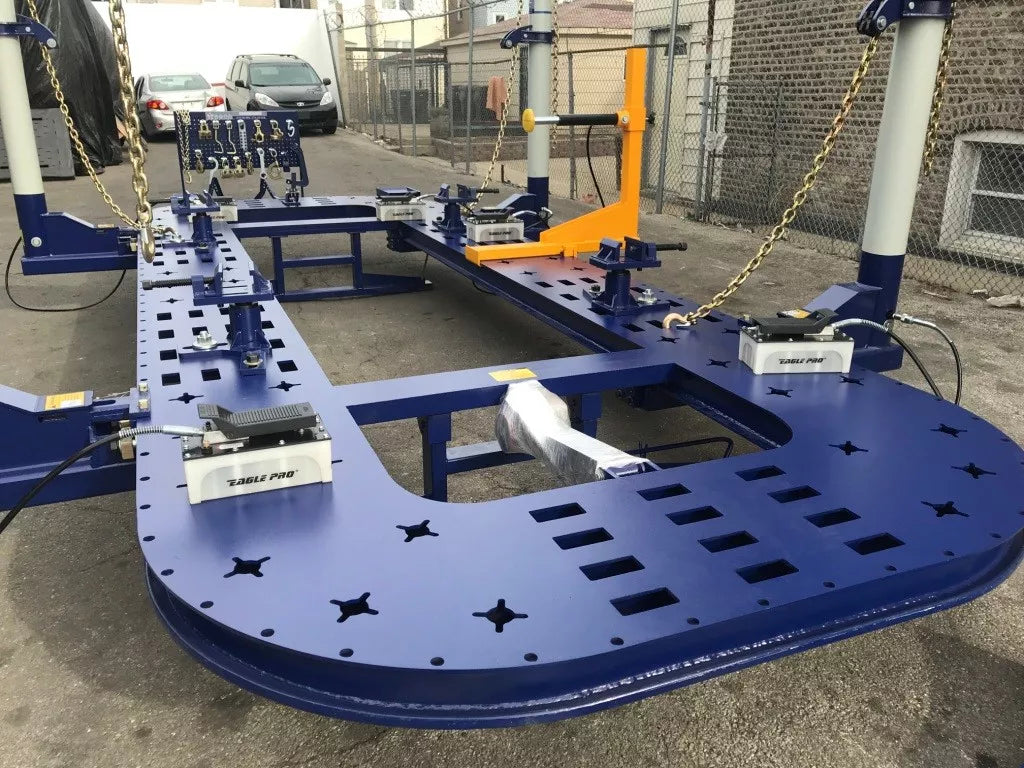 20 FEET LONG AUTO BODY FRAME MACHINE 4 TOWERS WITH CLAMPS, HOOKS, TOOLS + CART 20 FEET LONG AUTO BODY FRAME MACHINE 4 TOWERS WITH CLAMPS, HOOKS, TOOLS + CART