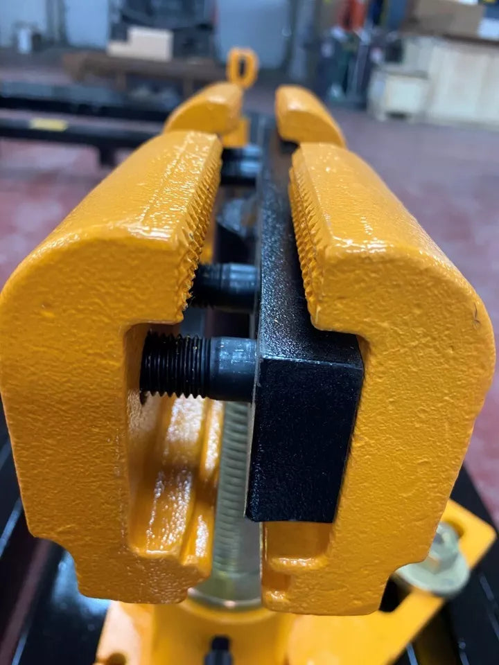 Universal Heavy Duty Auto Body Frame Machine Tie Down Clamp a Set of 4 / Free Local Pickup