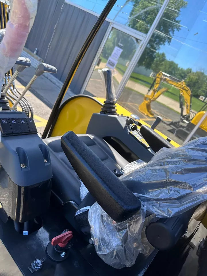 FREE SHIPPNG 2025 New Excavator, EPA CERTFD Kubota Engine 3.5 TON Kubota D1703B