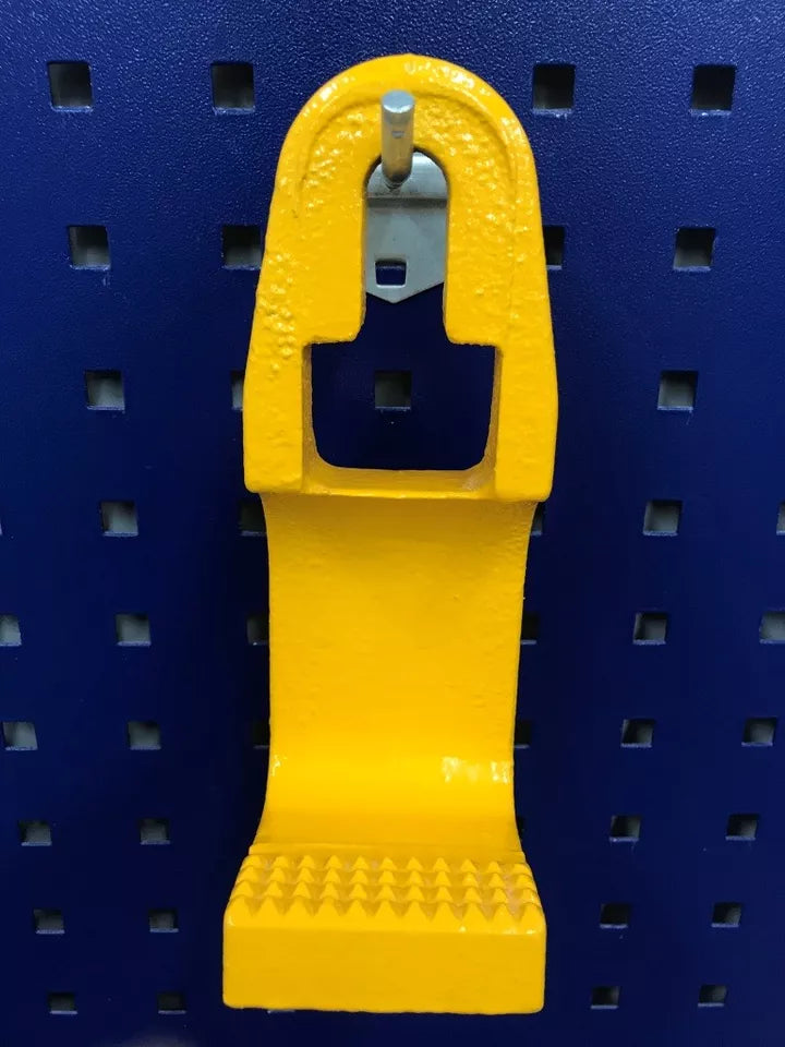 3 Ton capacity Mo-Clamp style clamp with new round opening for slip hook
