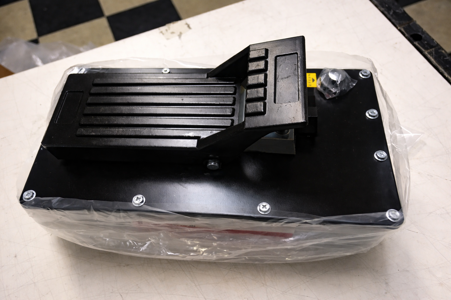 Auto Body shop Air Hydraulic Foot Pump with 10,000 PSI Flash Tyson High Presure