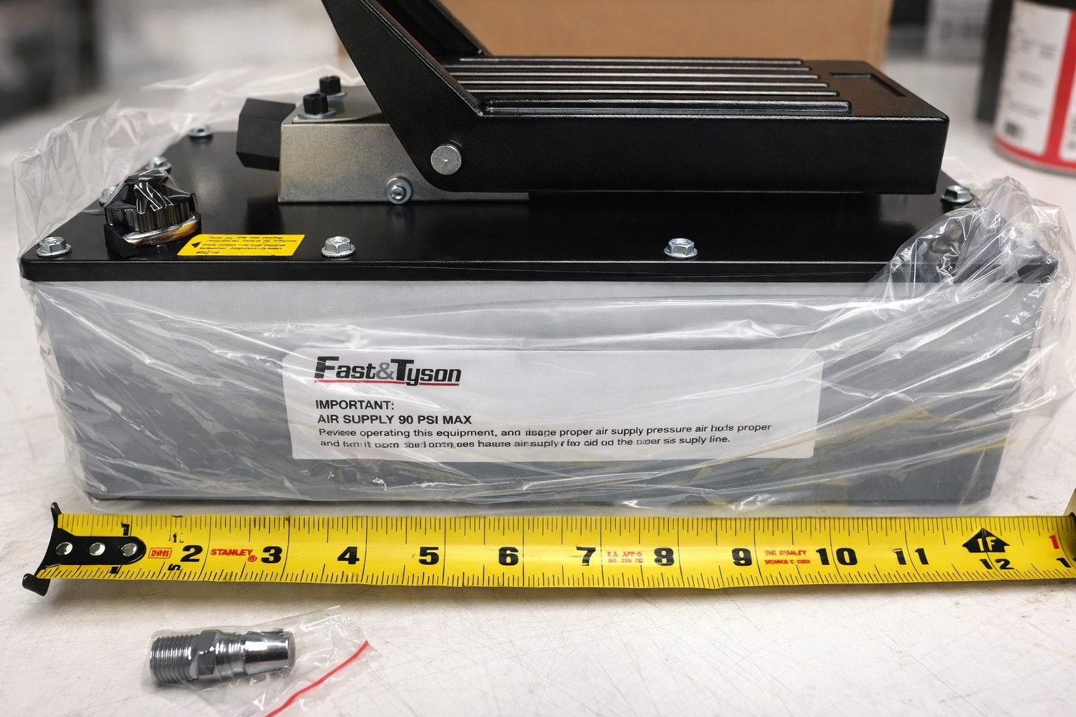 Auto Body shop Air Hydraulic Foot Pump with 10,000 PSI Flash Tyson High Presure