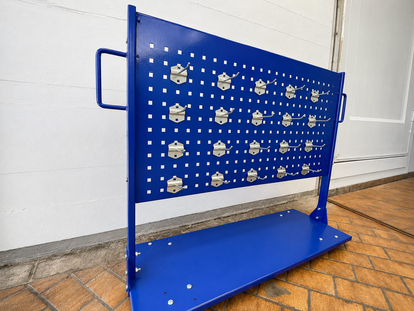 AUTO BODY FRAME MACHINE TOOLS AND CLAMPS PORTABLE TOOL CART WITH 20 HANGERS!!