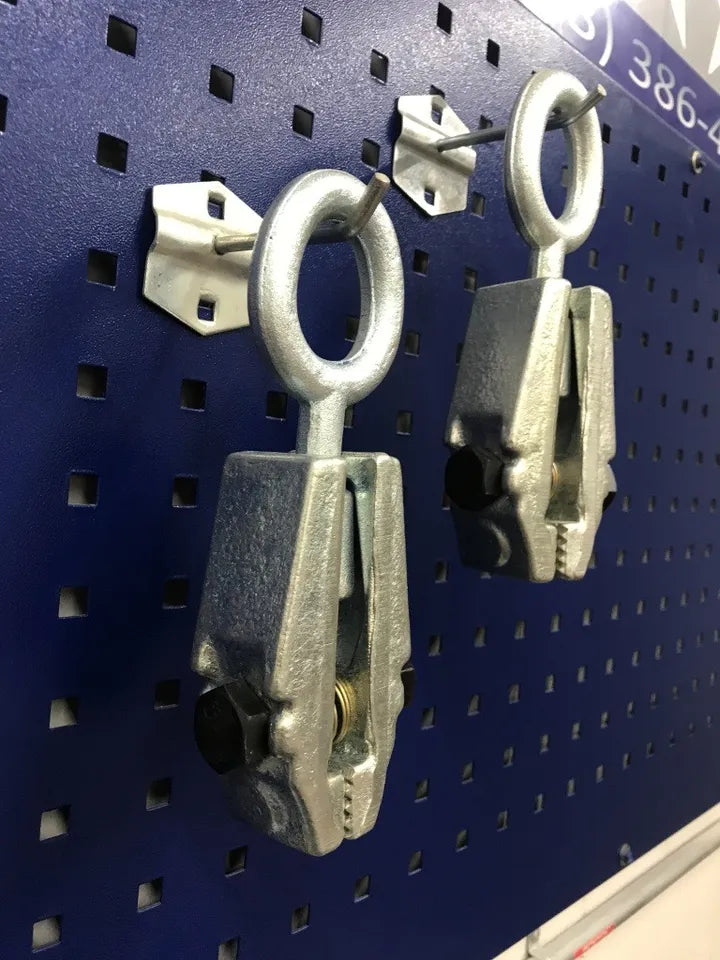 Close-Up of 5-Ton Jr. Clamp in Blue Finish
