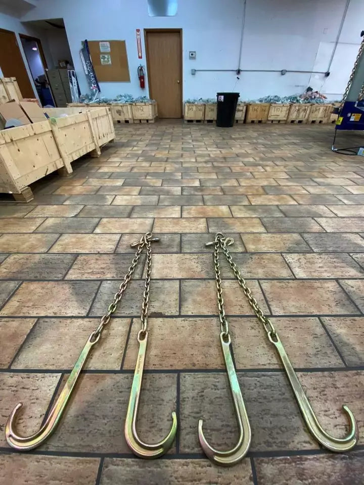 Close-up of G70 V-Chain Large J Hook with Grab Hooks
