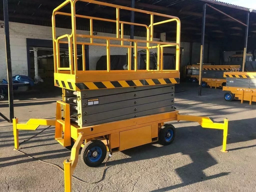 Dual remote control for scissor lift
