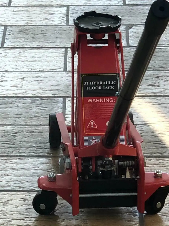 Durable 22' Auto Framing Machine with Adjustable Clamps and Tools
