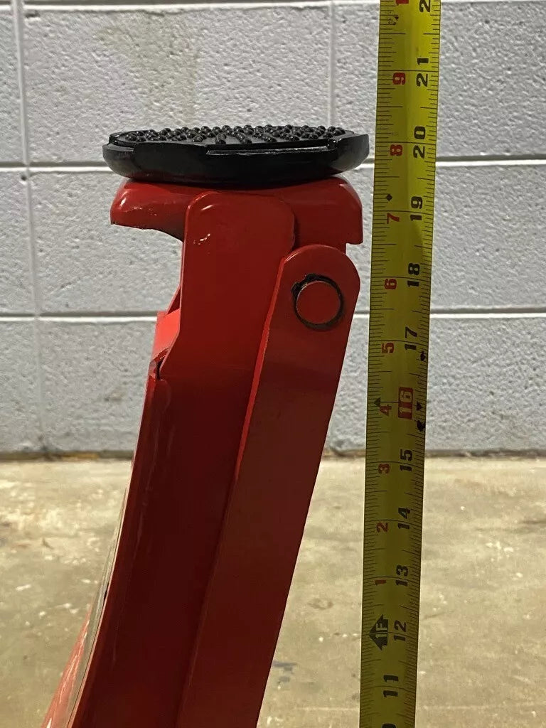 Gray 3 Ton Floor Jack with dual parallel quick pump system