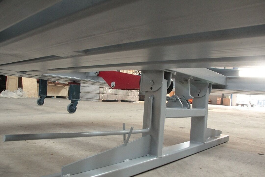 Heavy-duty construction with powder-coated finish of the frame machine

