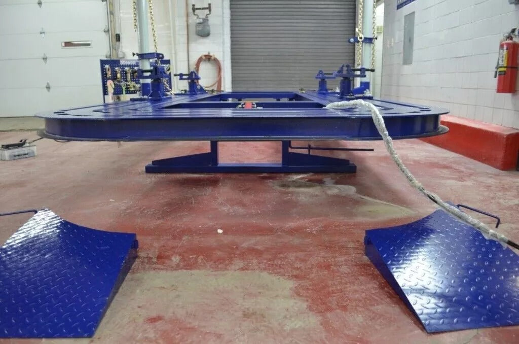 Hydraulic Tilt Bed Frame Rack for Vehicle Repairs
