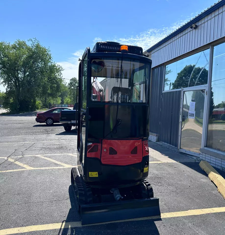 KUBOTA Diesel Mini Excavator, showcasing hydraulic arm