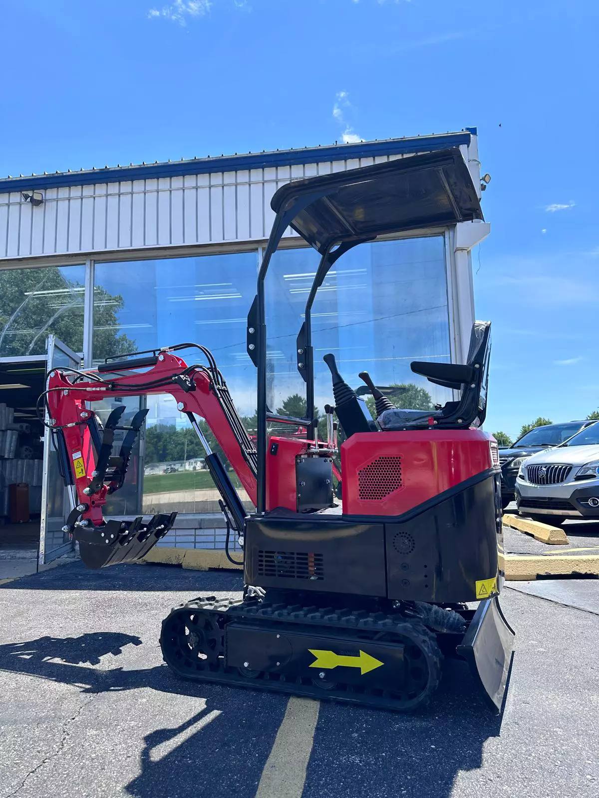 NEW Cat Mini Excavator