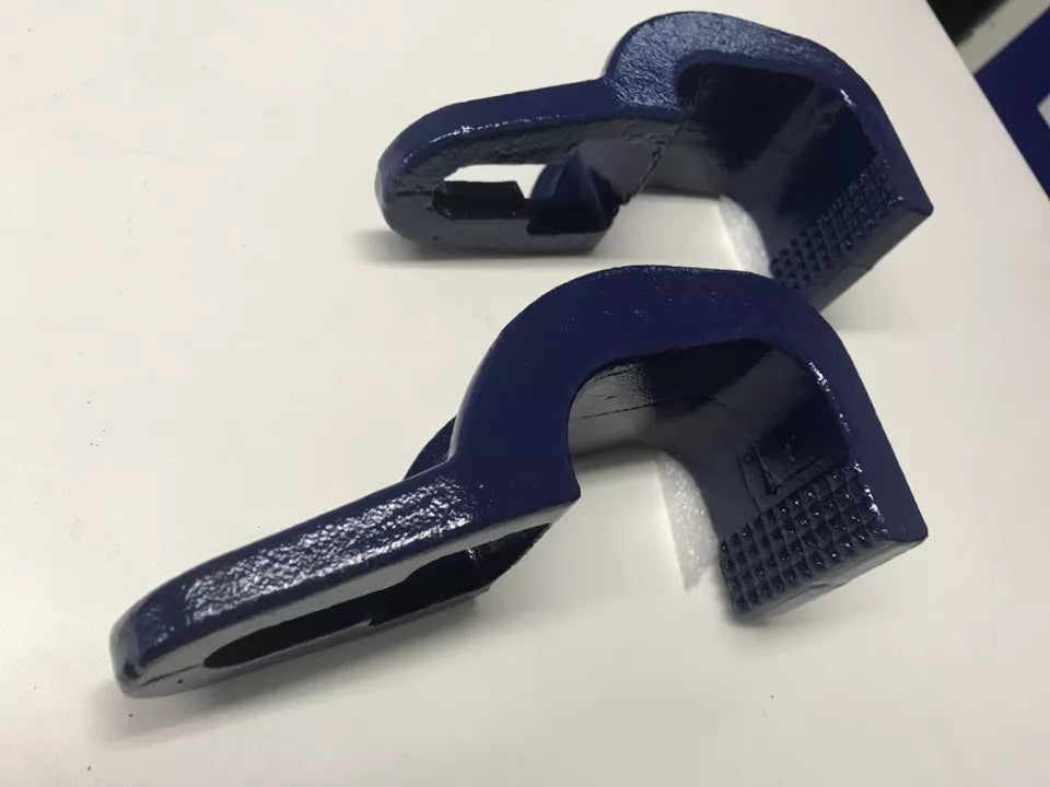 Side view of Mo Clamp Sill Hook with 3-ton capacity
