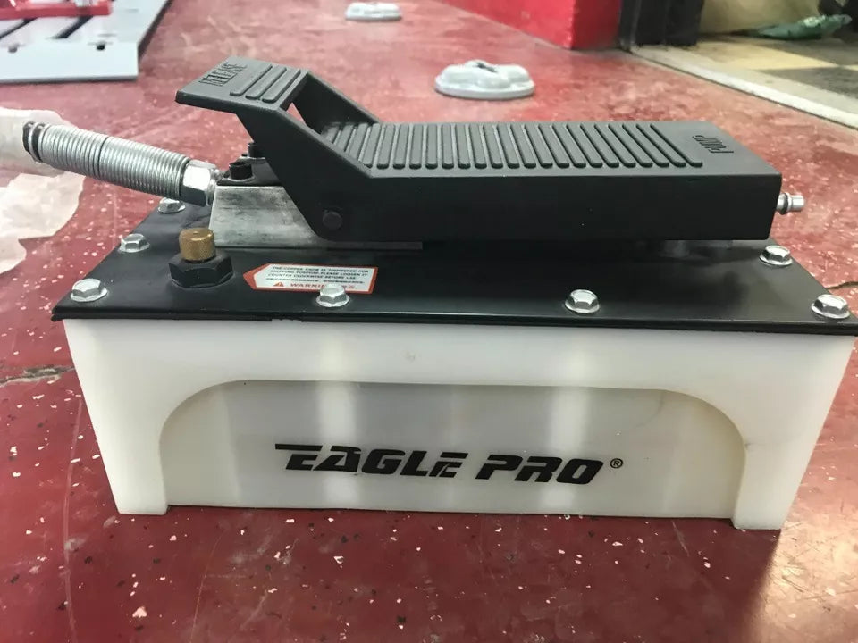 Tools cart included with the frame machine
