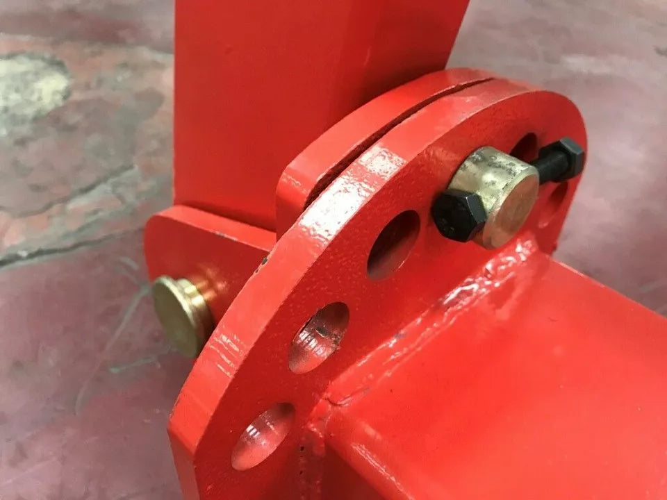 Various clamps included in the Auto Body Frame Puller kit
