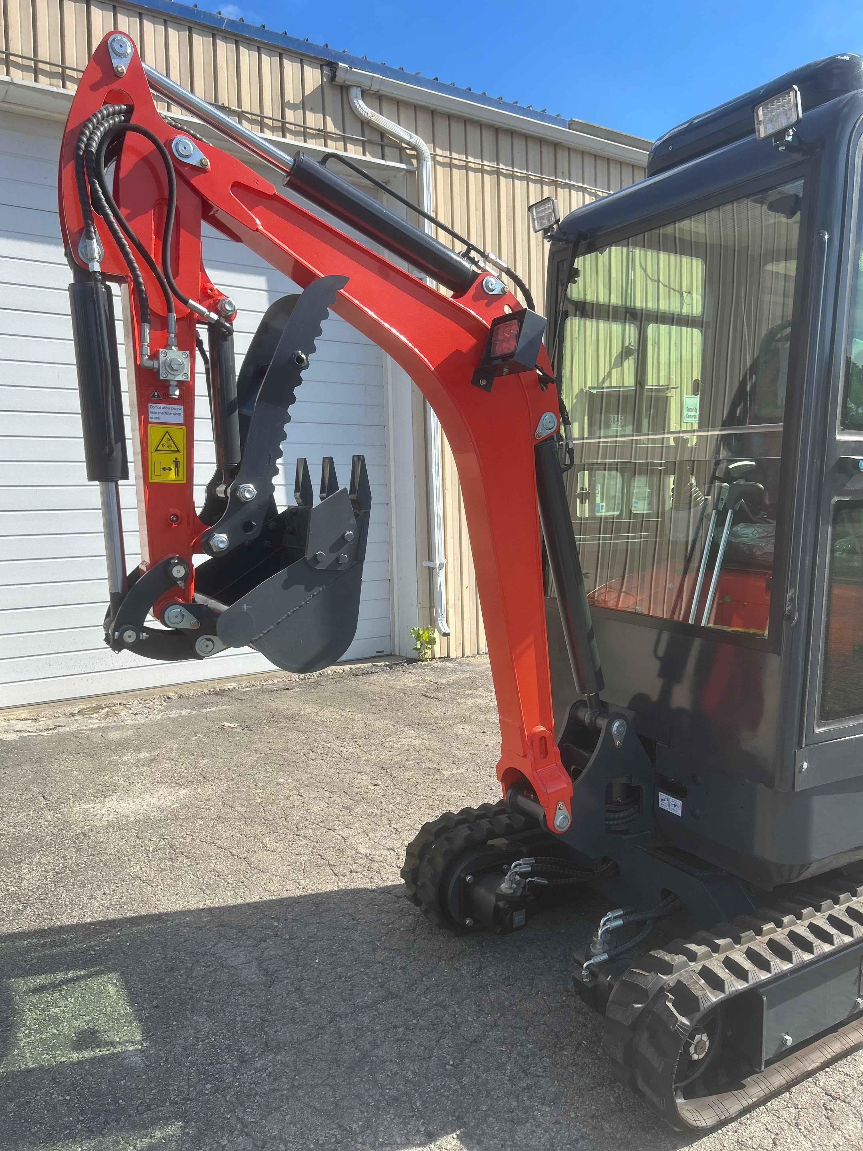 2 Ton New Mini Excavator, EPA certified USA KUBOTA Diesel Engine