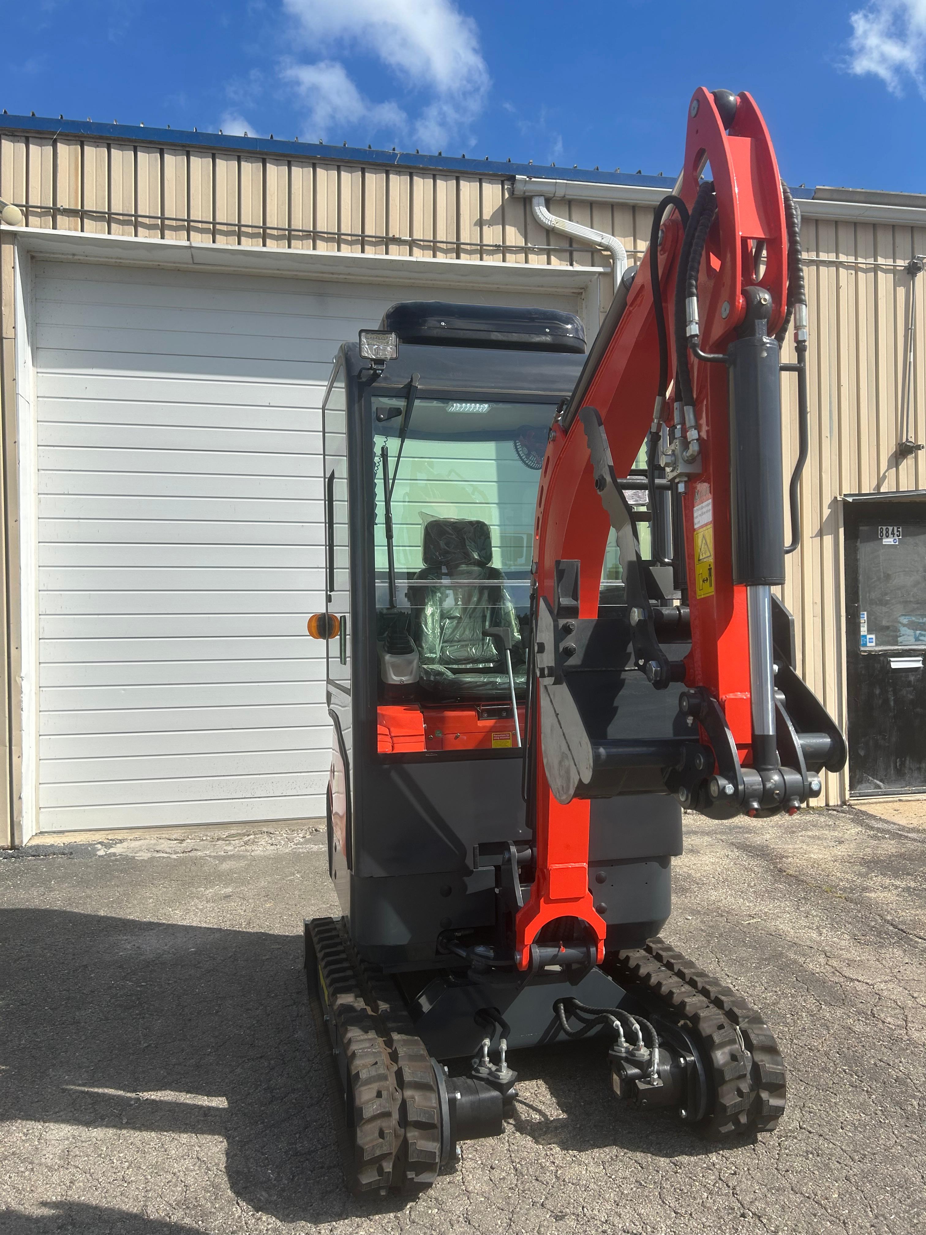 2 Ton New Mini Excavator, EPA certified USA KUBOTA Diesel Engine