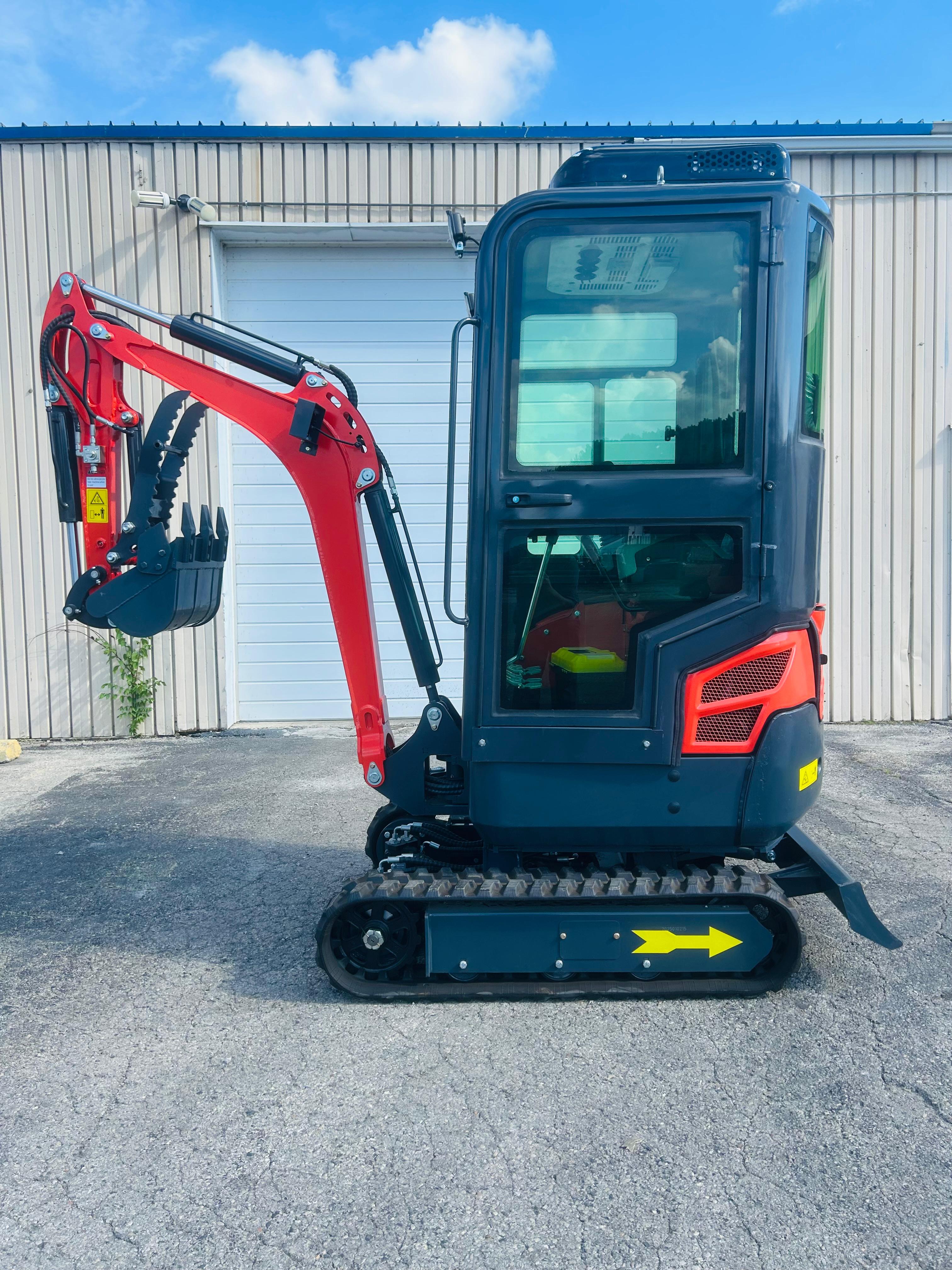 2 Ton New Mini Excavator, EPA certified USA KUBOTA Diesel Engine