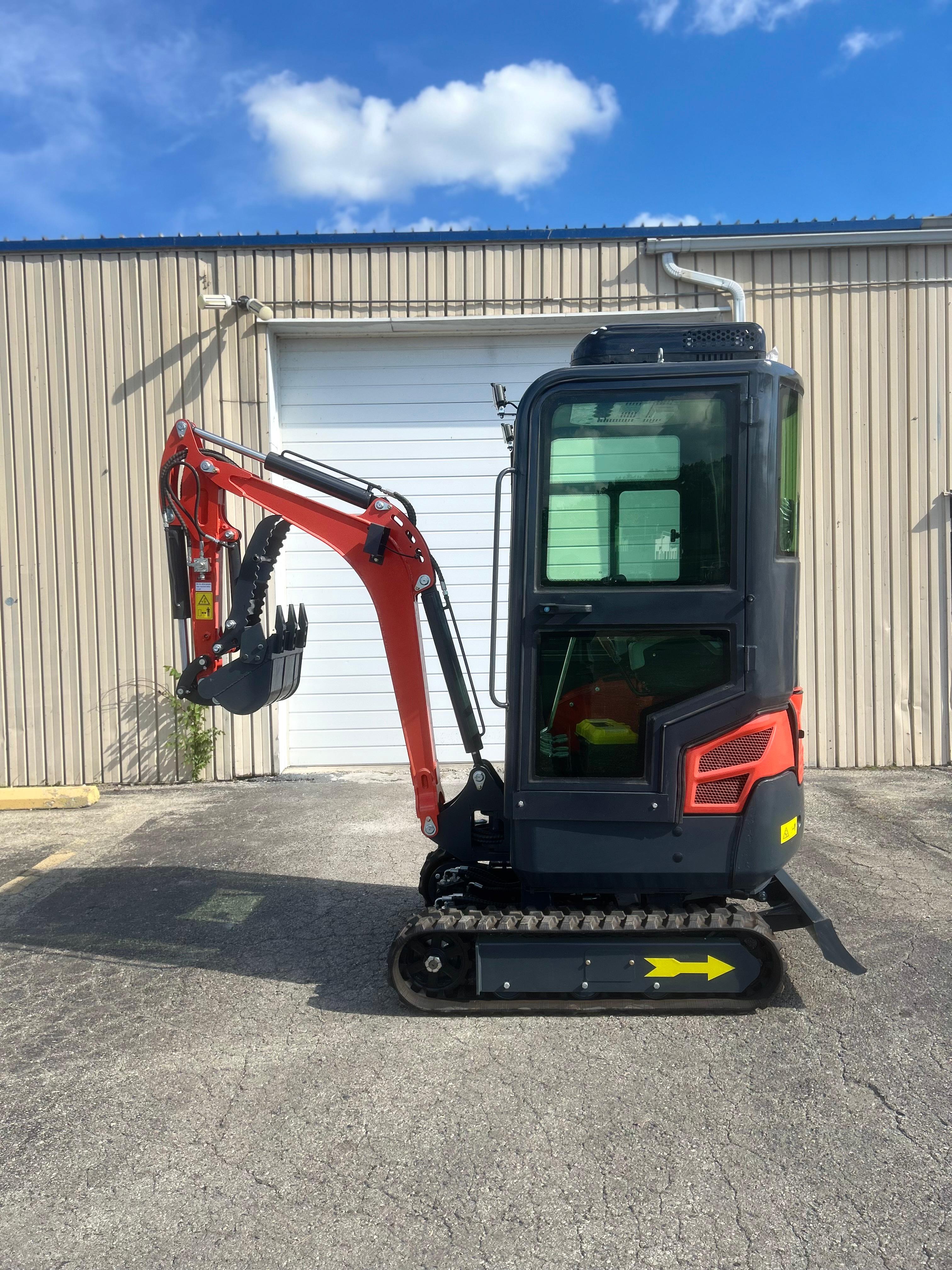 2 Ton New Mini Excavator, EPA certified USA KUBOTA Diesel Engine