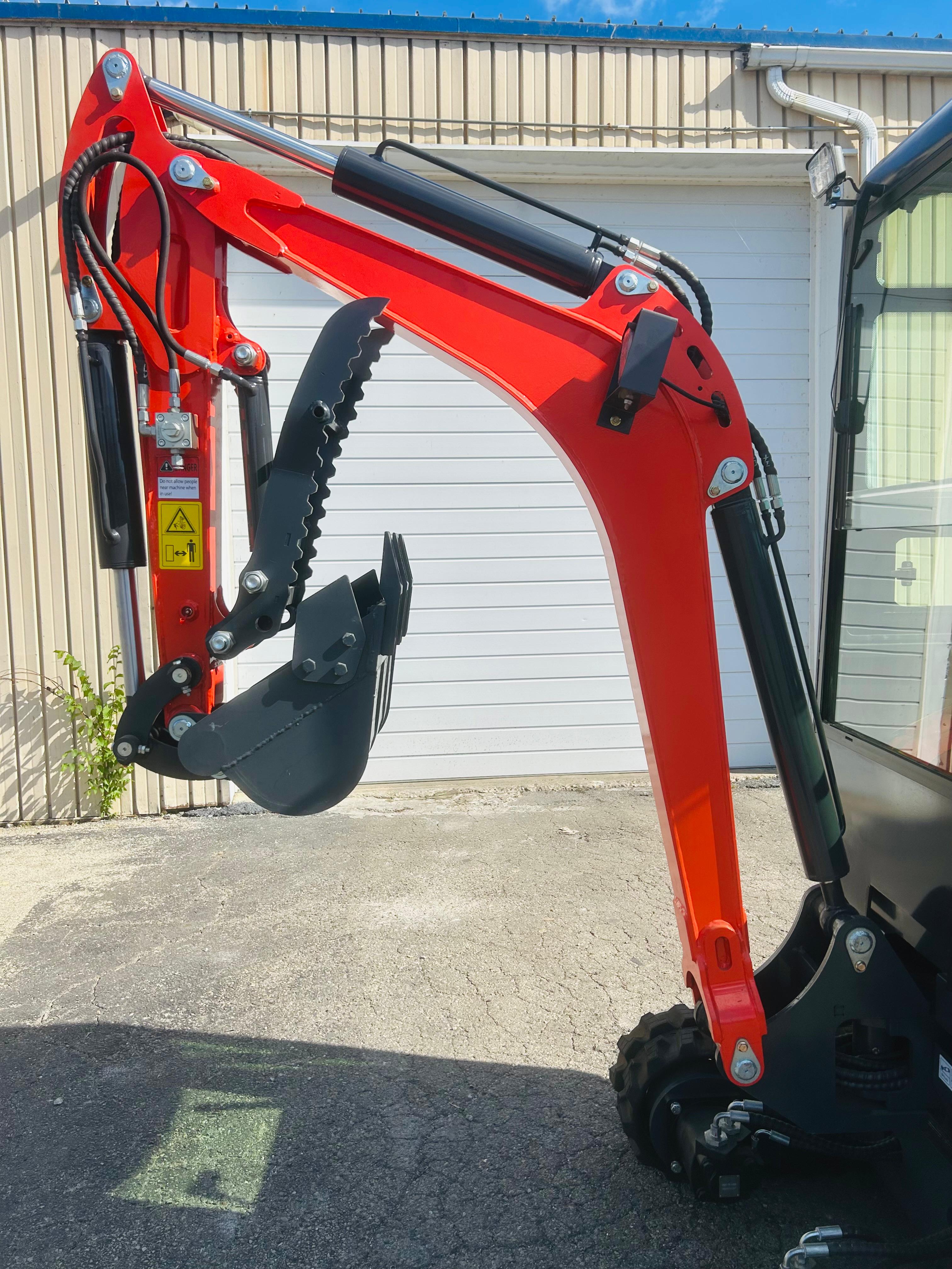 2 Ton New Mini Excavator, EPA certified USA KUBOTA Diesel Engine