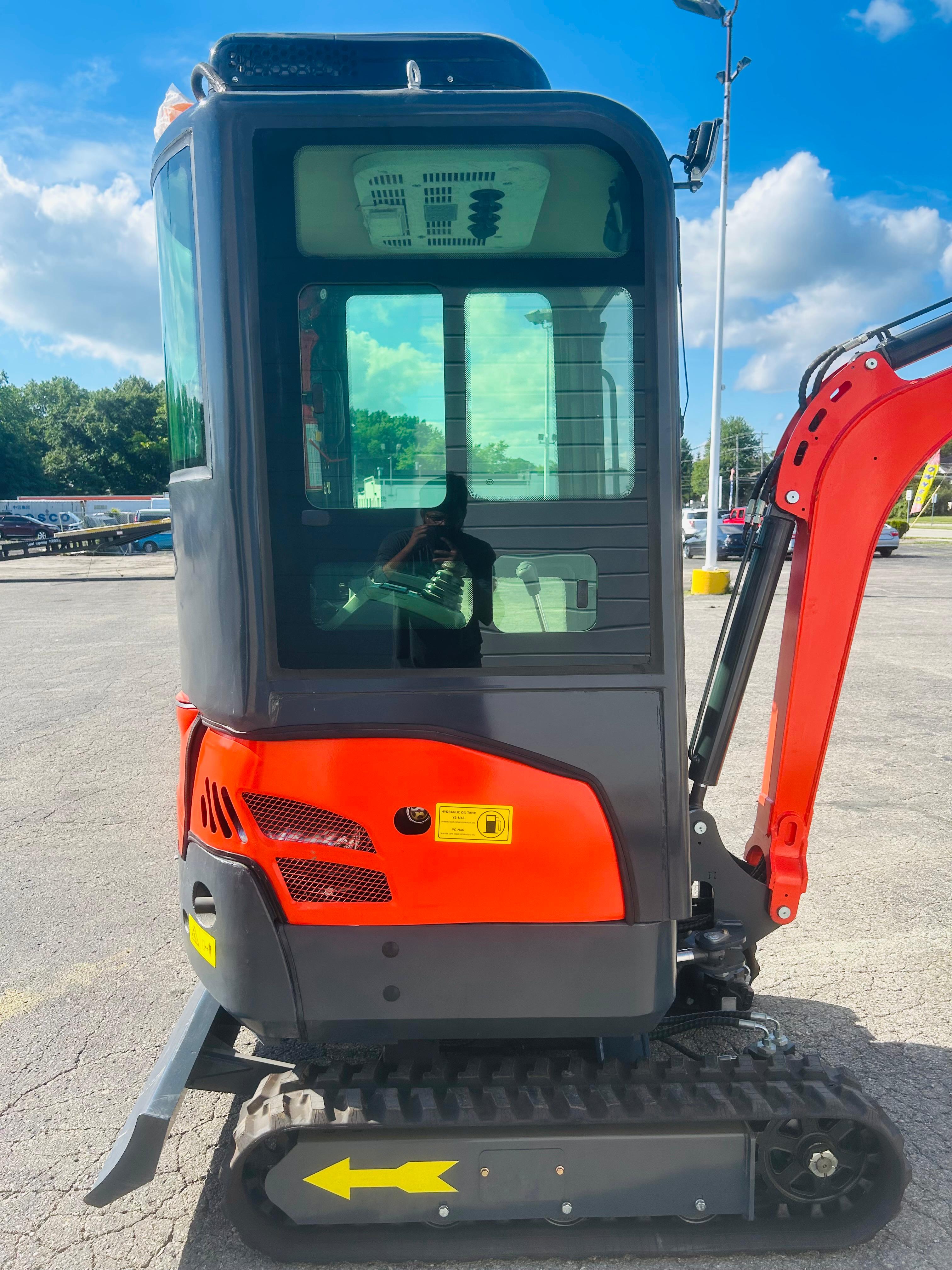 2 Ton New Mini Excavator, EPA certified USA KUBOTA Diesel Engine