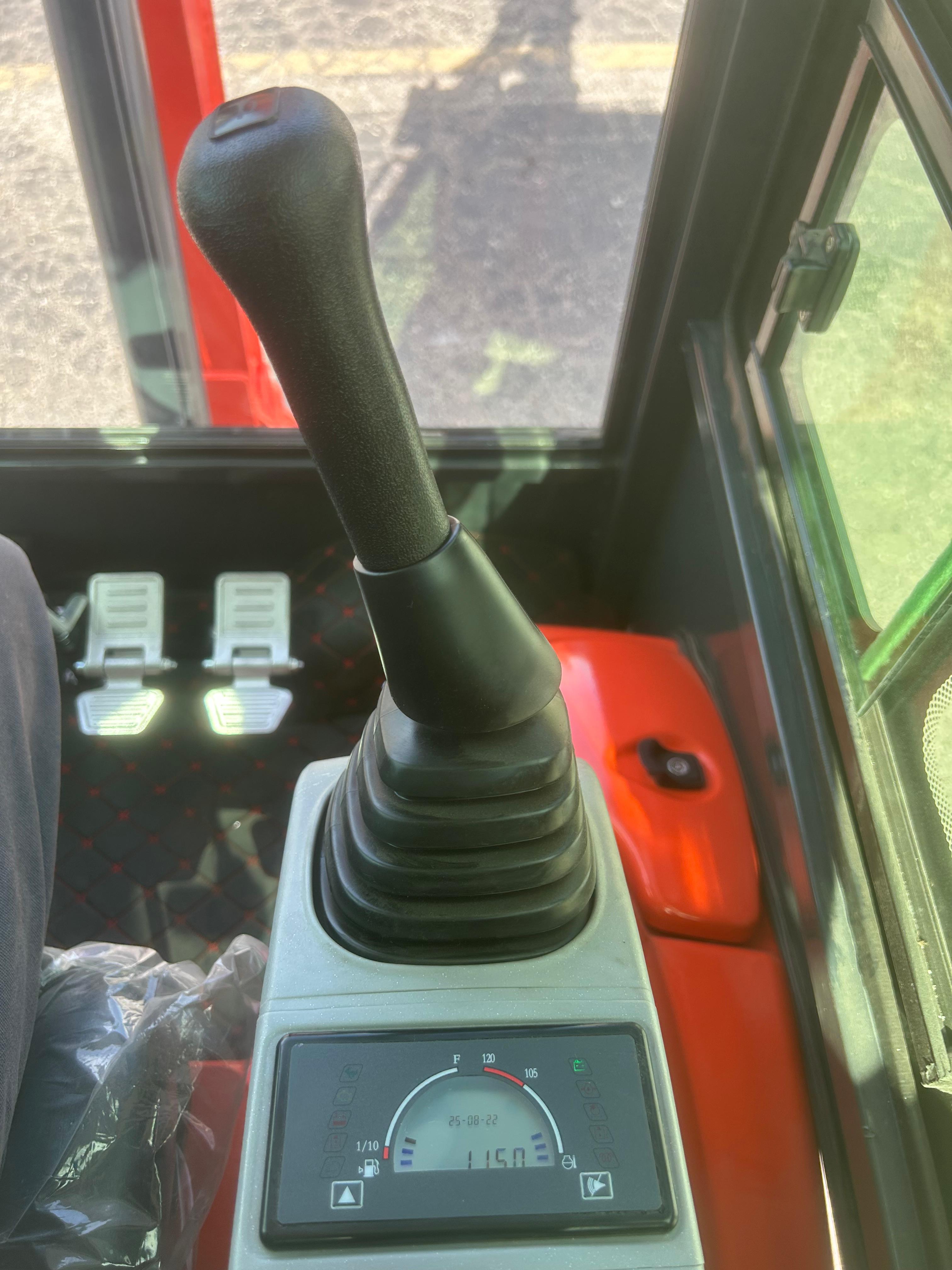 2 Ton New Mini Excavator, EPA certified USA KUBOTA Diesel Engine