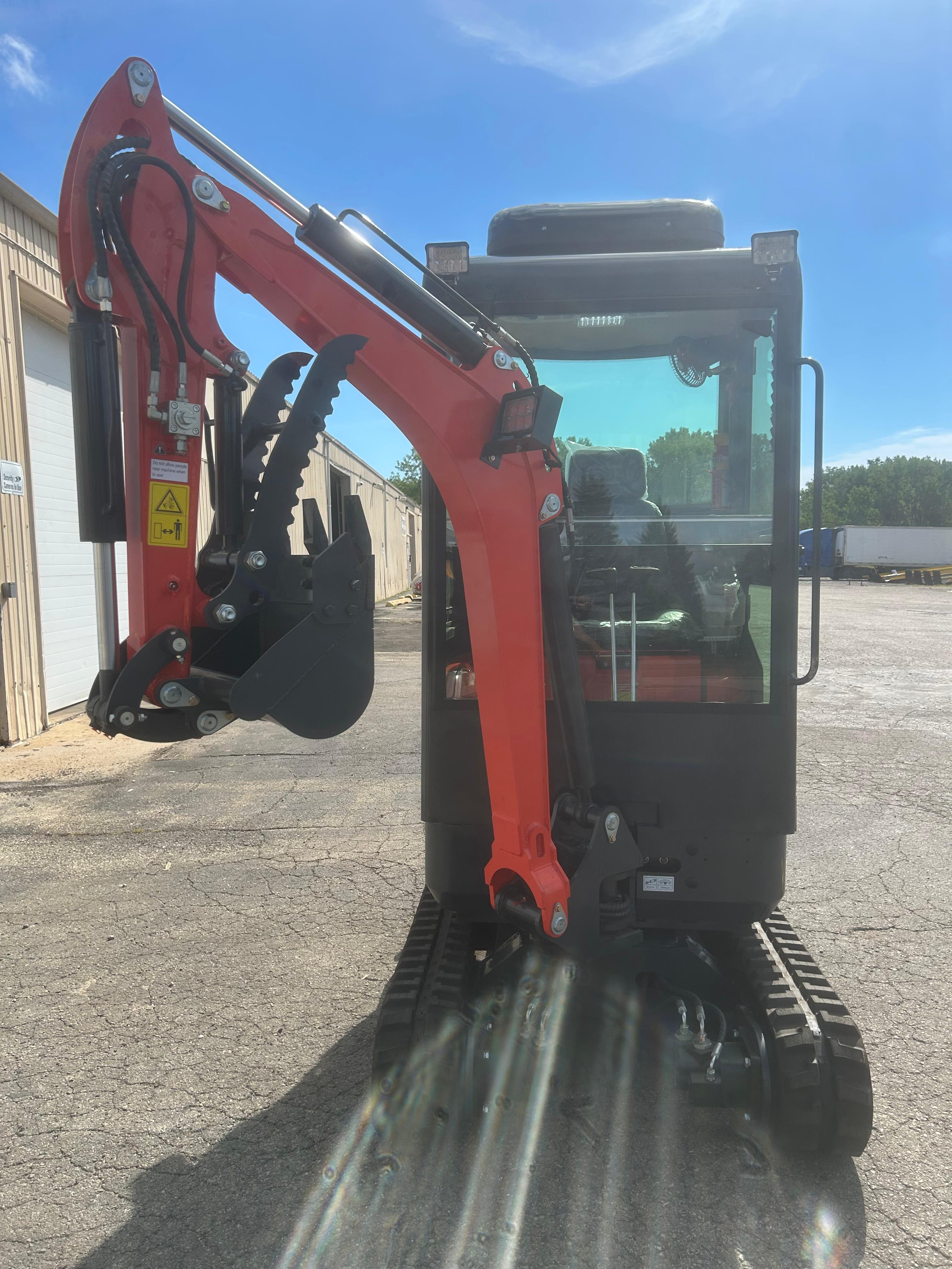 FREE SHIPPING 2 Ton New Mini Excavator, EPA certified USA KUBOTA Diesel Engine