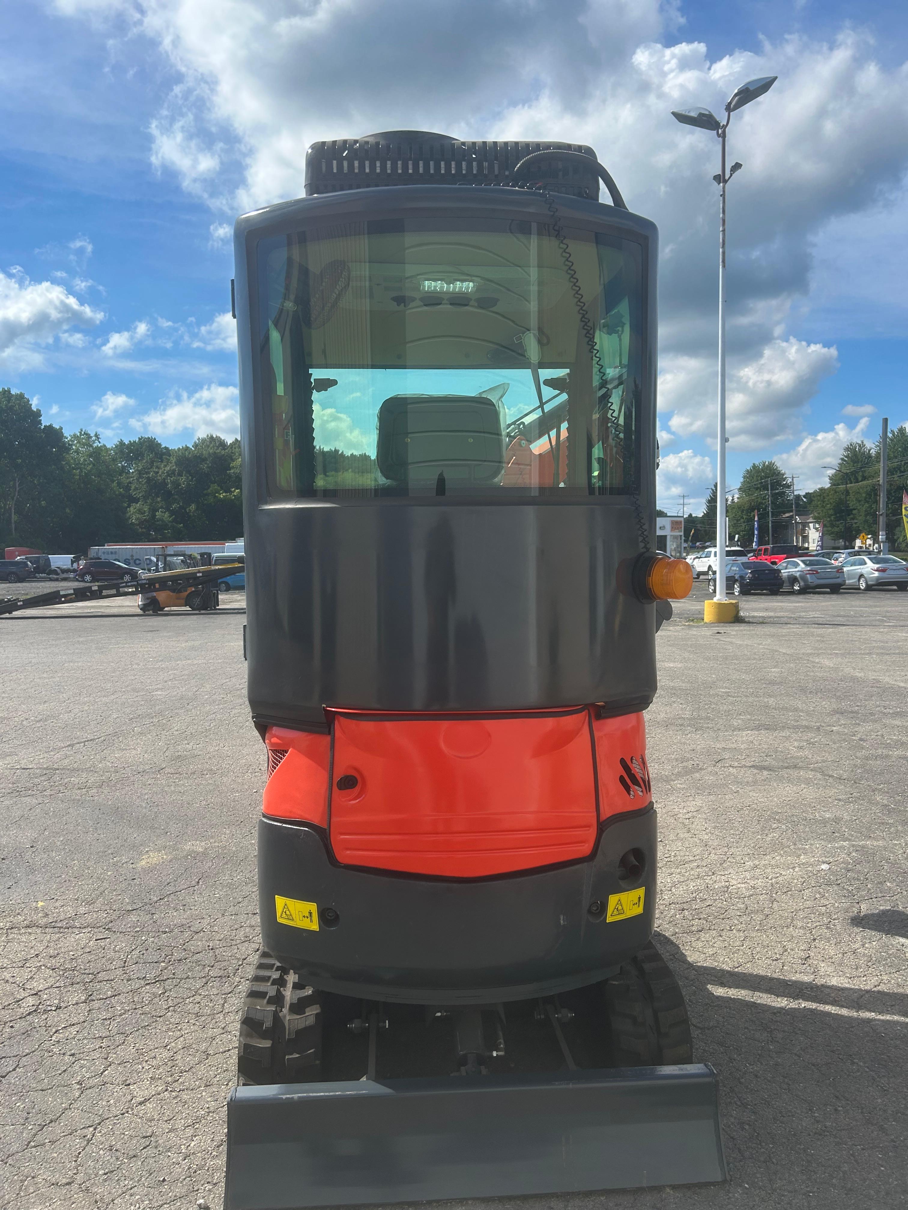 2 Ton New Mini Excavator, EPA certified USA KUBOTA Diesel Engine