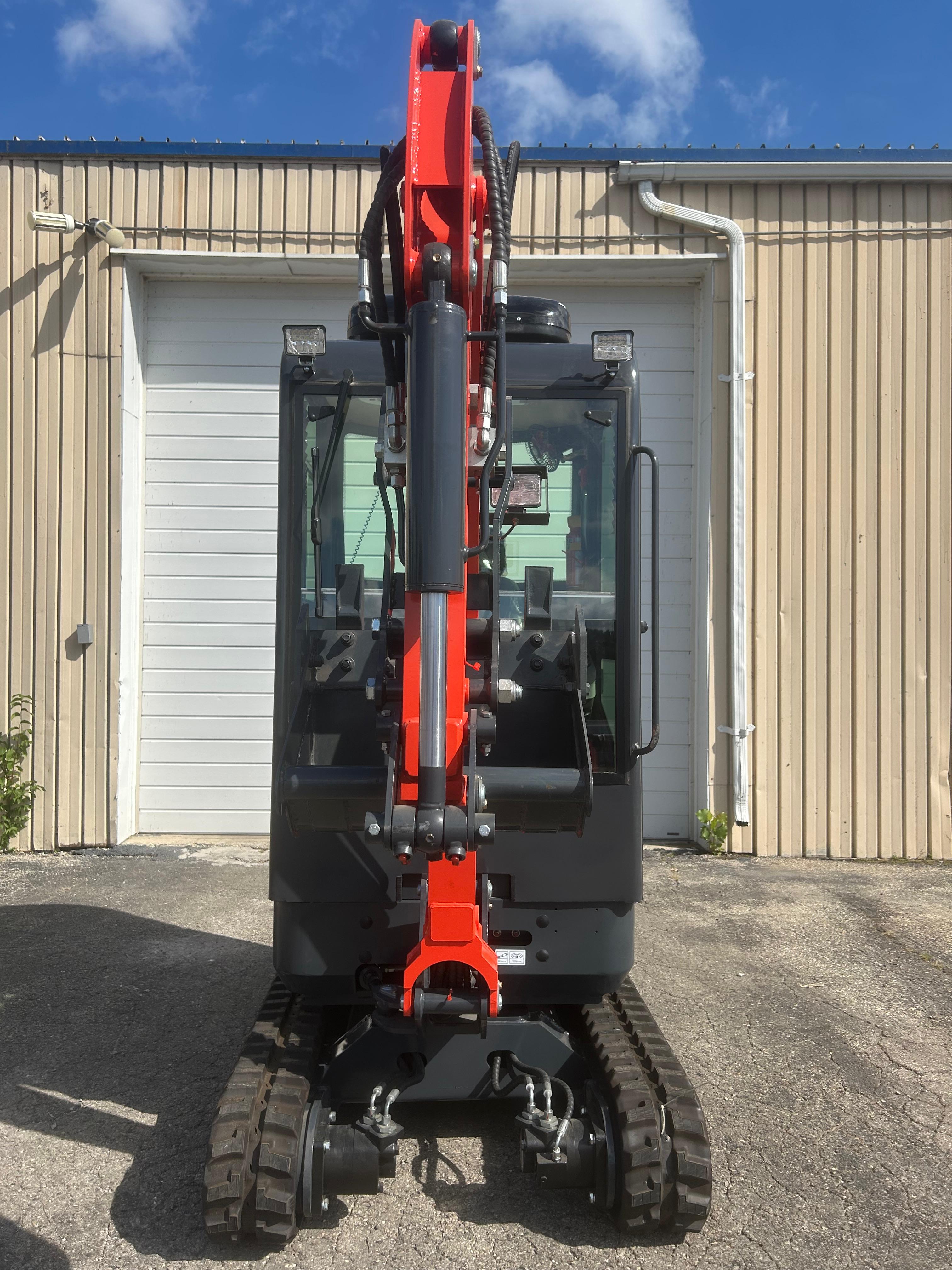 2 Ton New Mini Excavator, EPA certified USA KUBOTA Diesel Engine