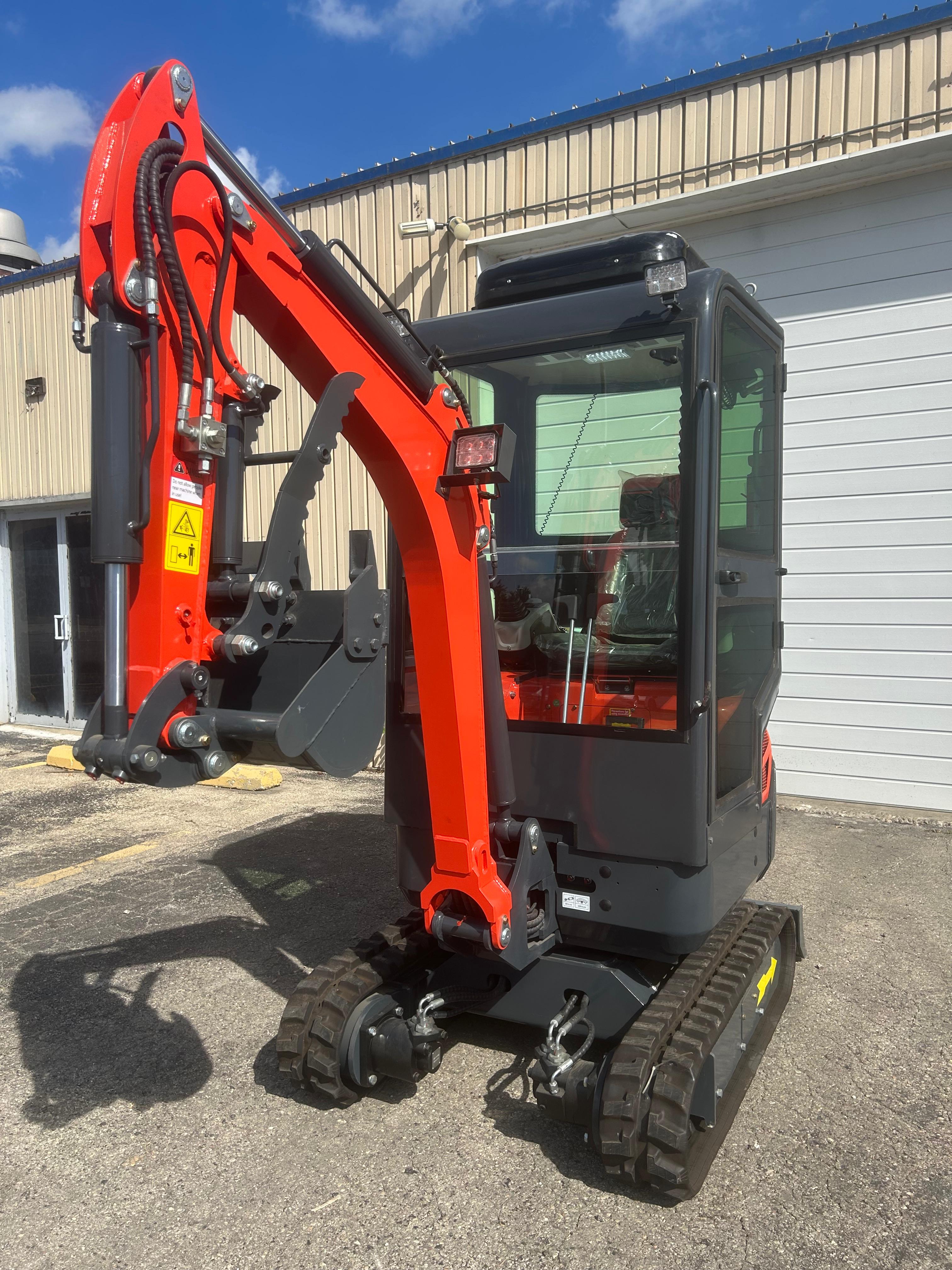 2 Ton New Mini Excavator, EPA certified USA KUBOTA Diesel Engine