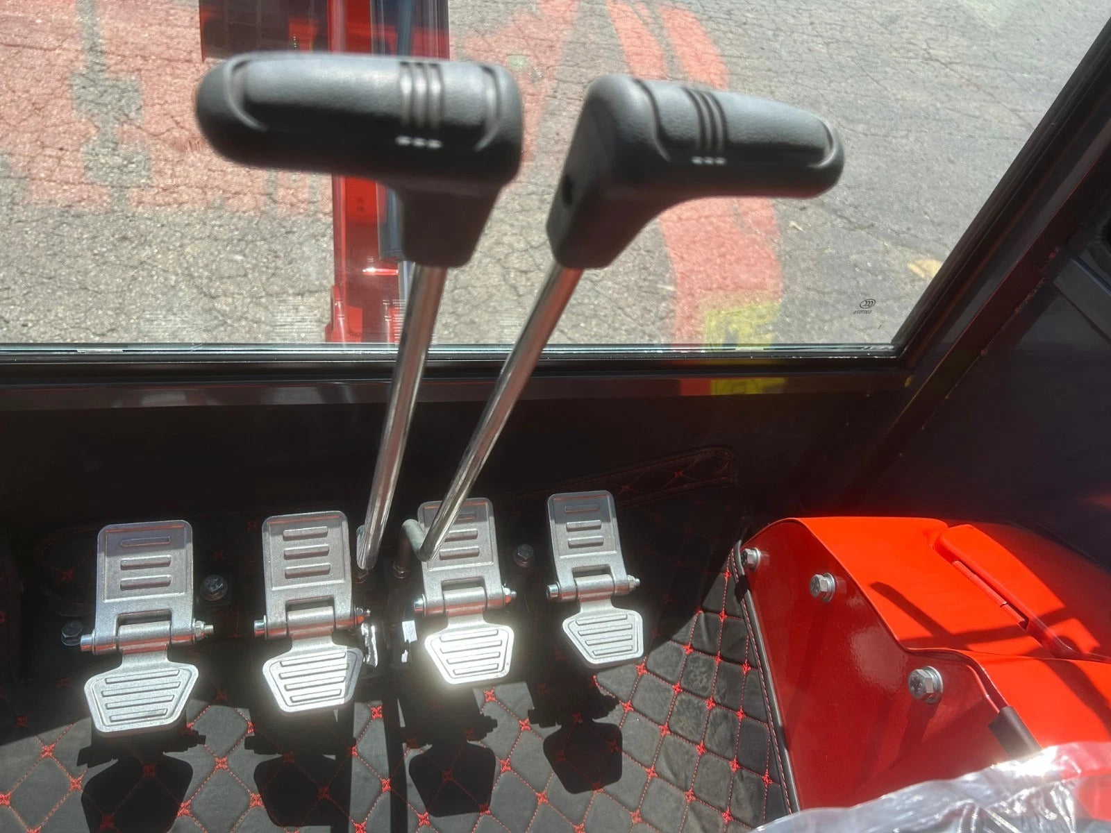 2 Ton New Mini Excavator, EPA certified USA KUBOTA Diesel Engine