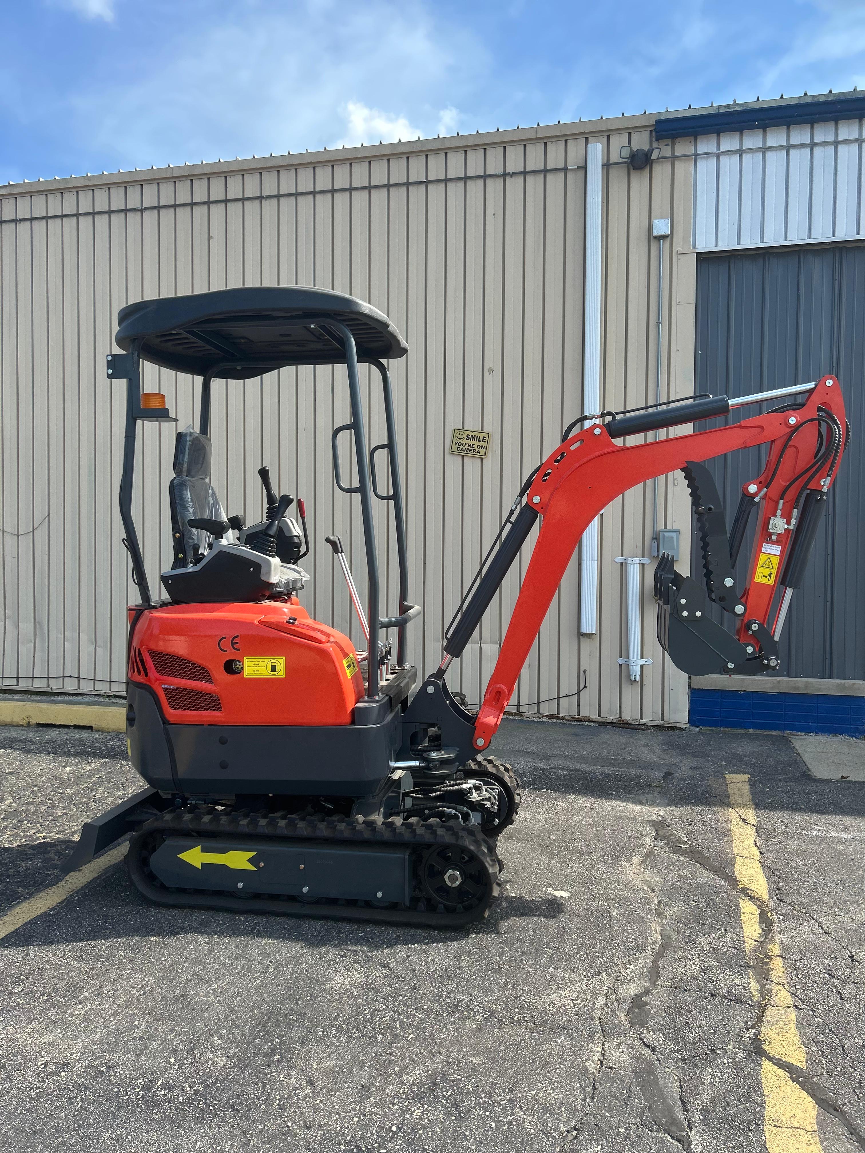 2025 2 Ton New Mini Excavator D902 Swing Boom + Hyraulic Thumb