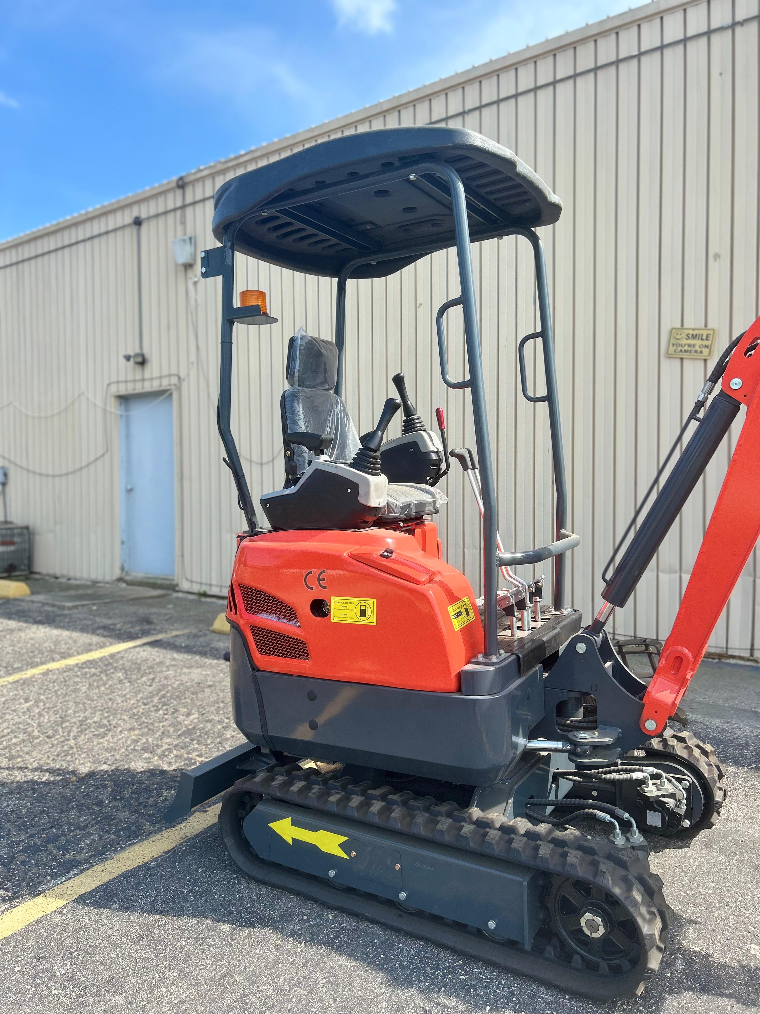 2025 2 Ton New Mini Excavator D902 Swing Boom + Hyraulic Thumb