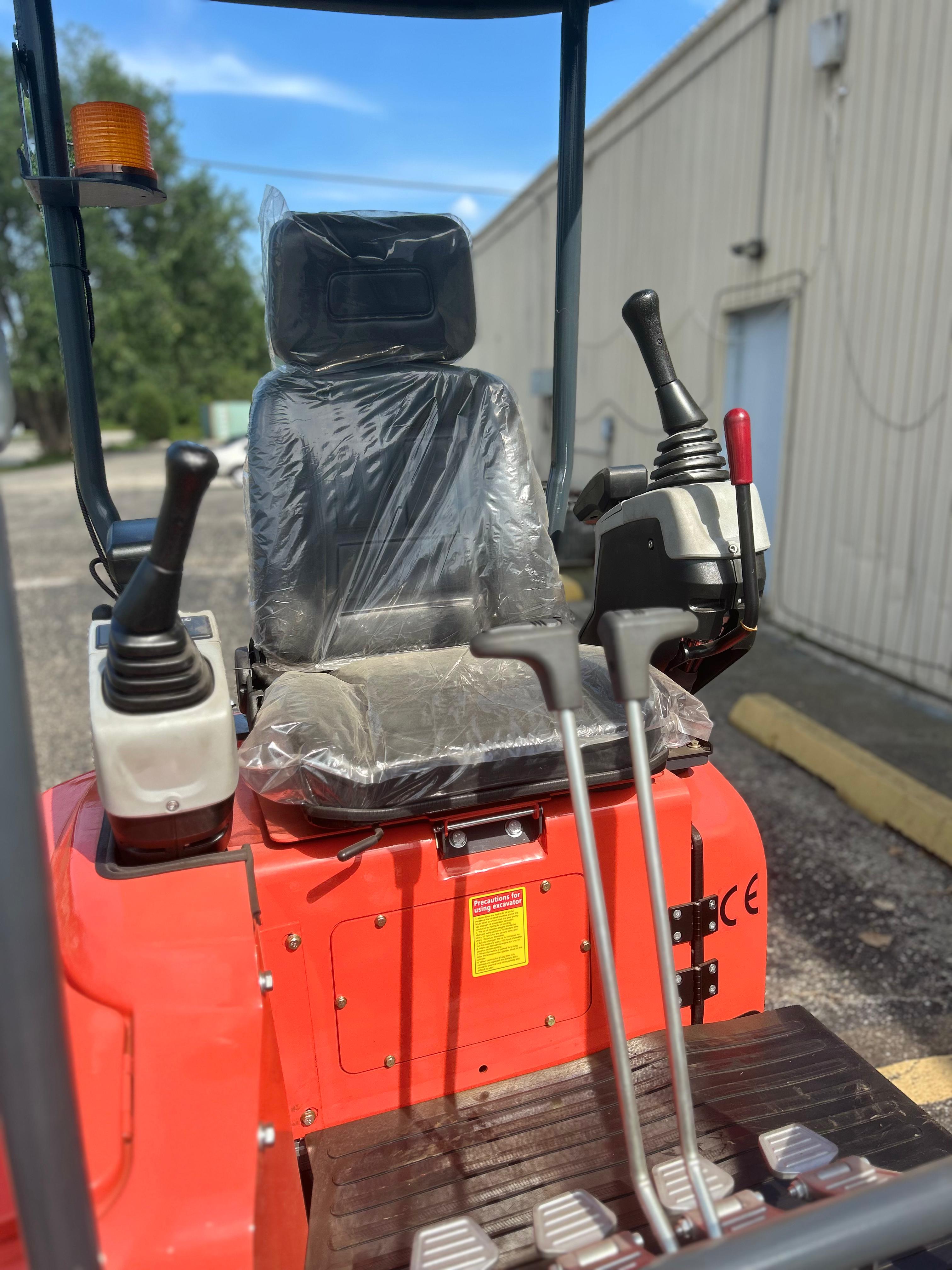 2025 2 Ton New Mini Excavator D902 Swing Boom + Hyraulic Thumb