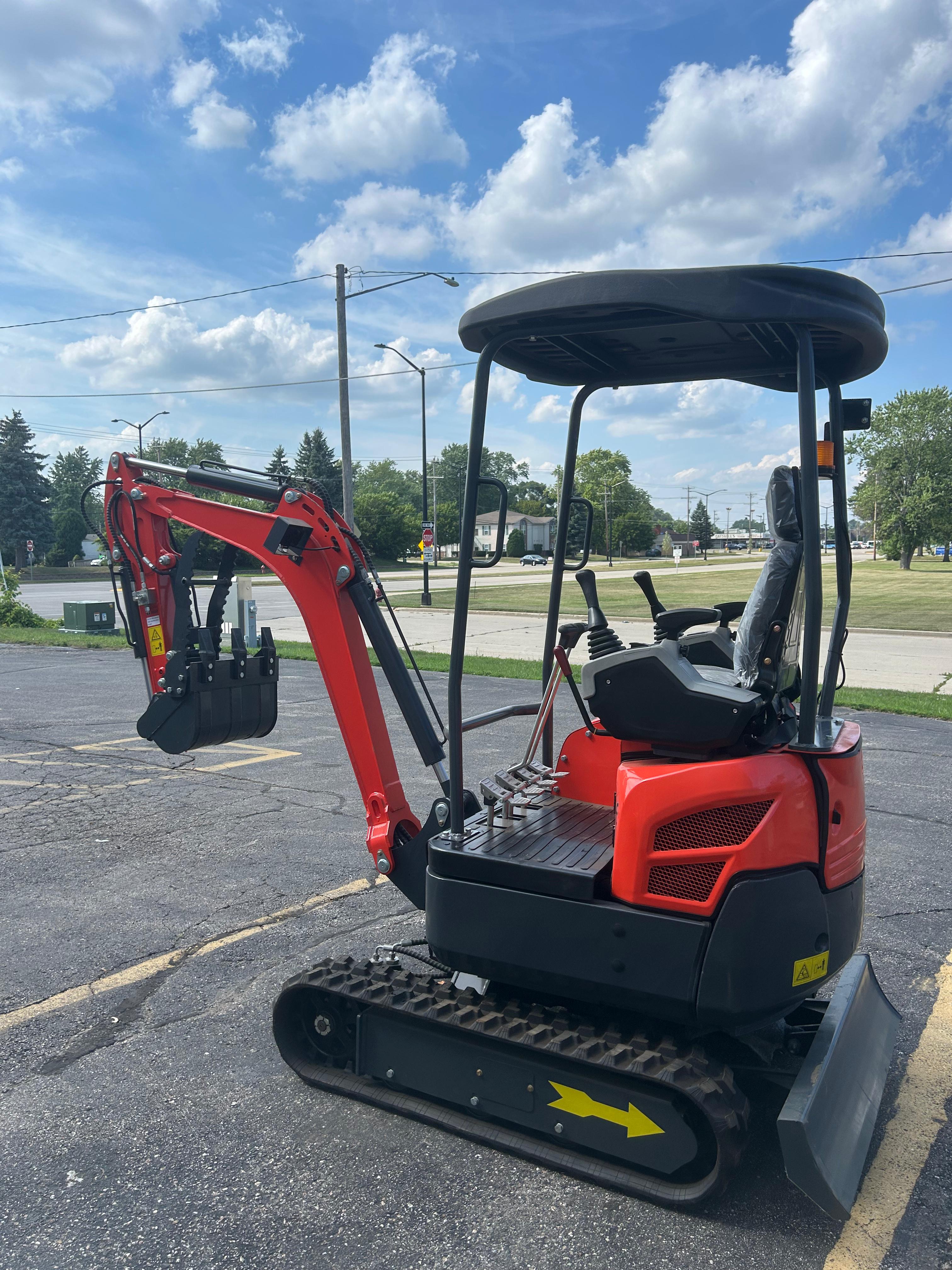 2025 2 Ton New Mini Excavator D902 Swing Boom + Hyraulic Thumb