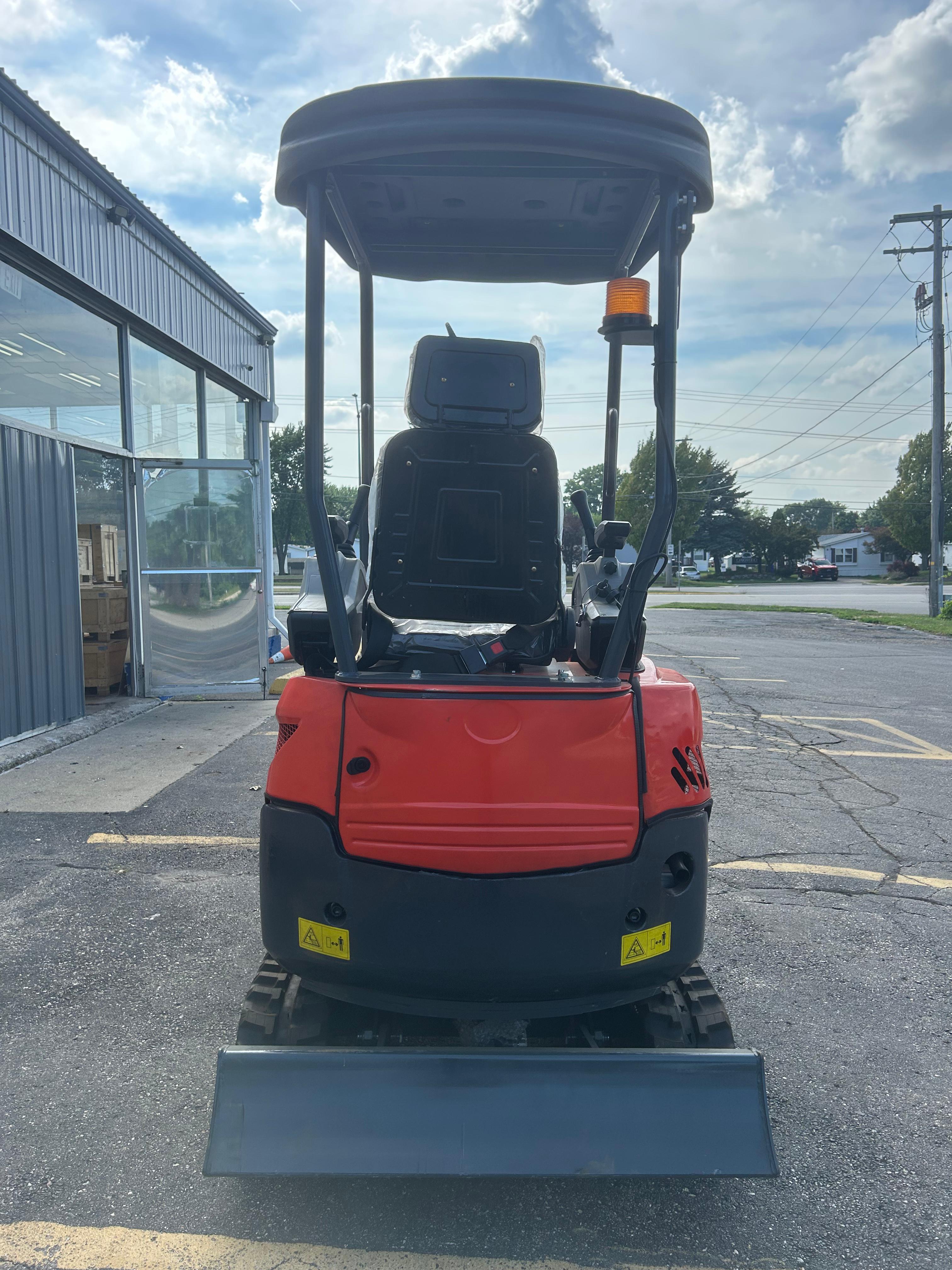 2025 2 Ton New Mini Excavator D902 Swing Boom + Hyraulic Thumb